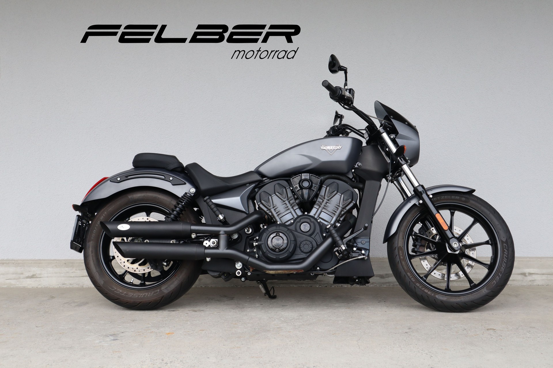 Chevron down small icon