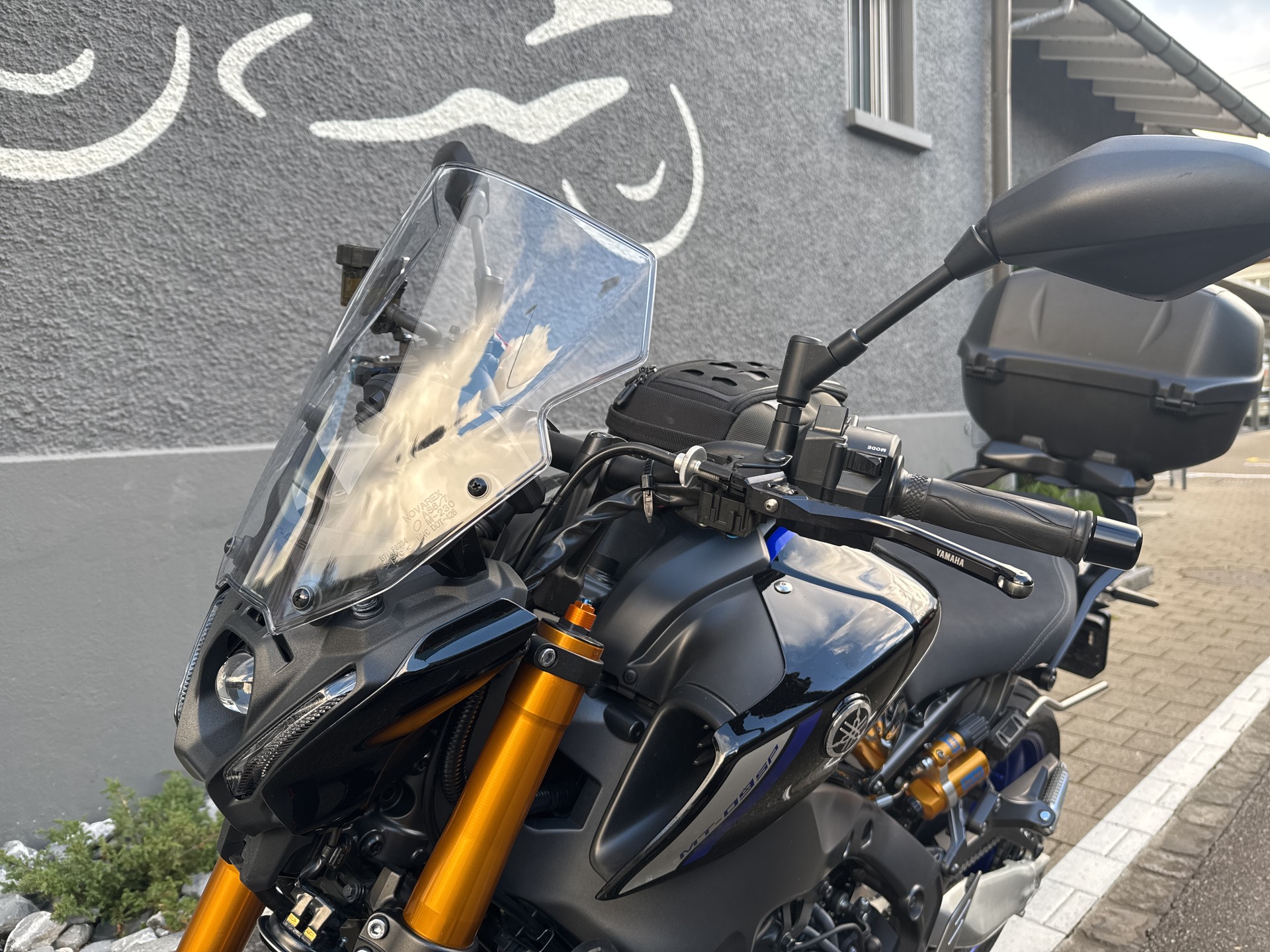 YAMAHA MT-09 SP-showroom-element-2