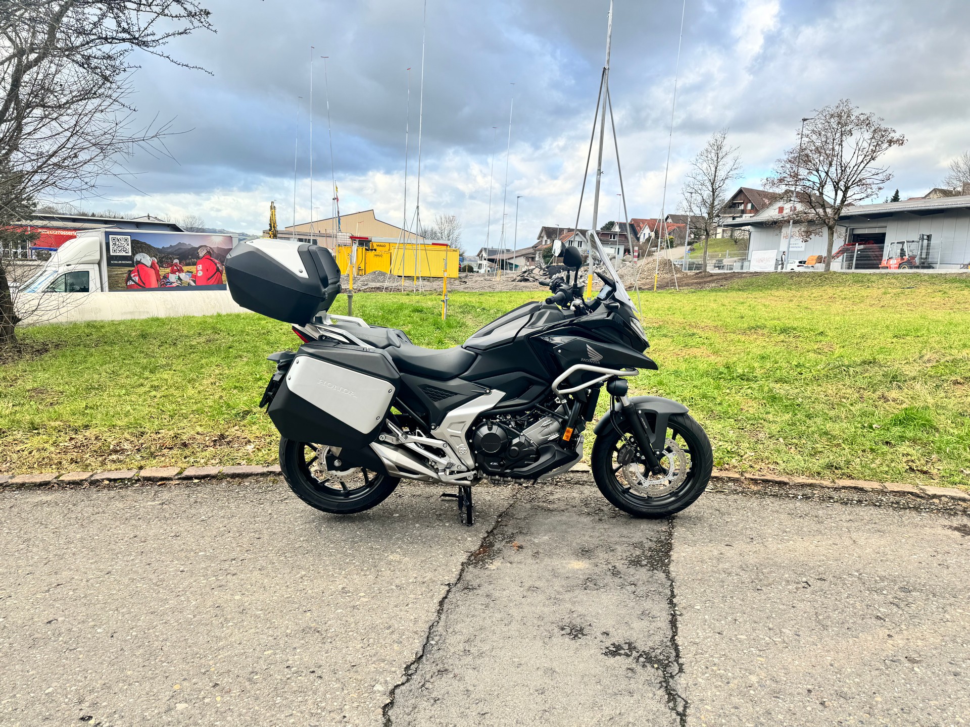 HONDA NC 750 X-showroom-element-1