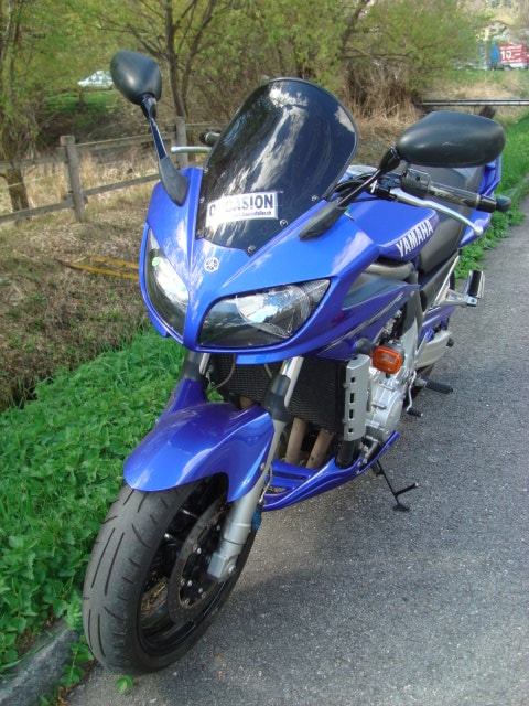 YAMAHA FZS 1000 Fazer-showroom-element-2