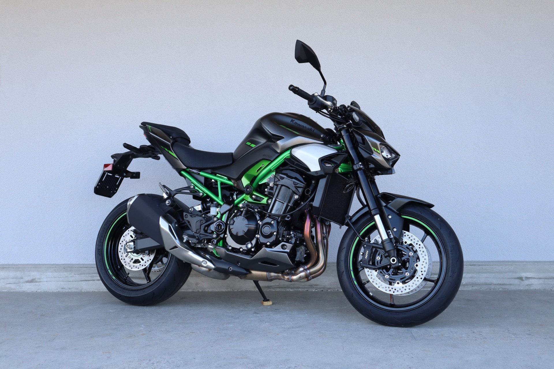KAWASAKI Z 900-showroom-element-1