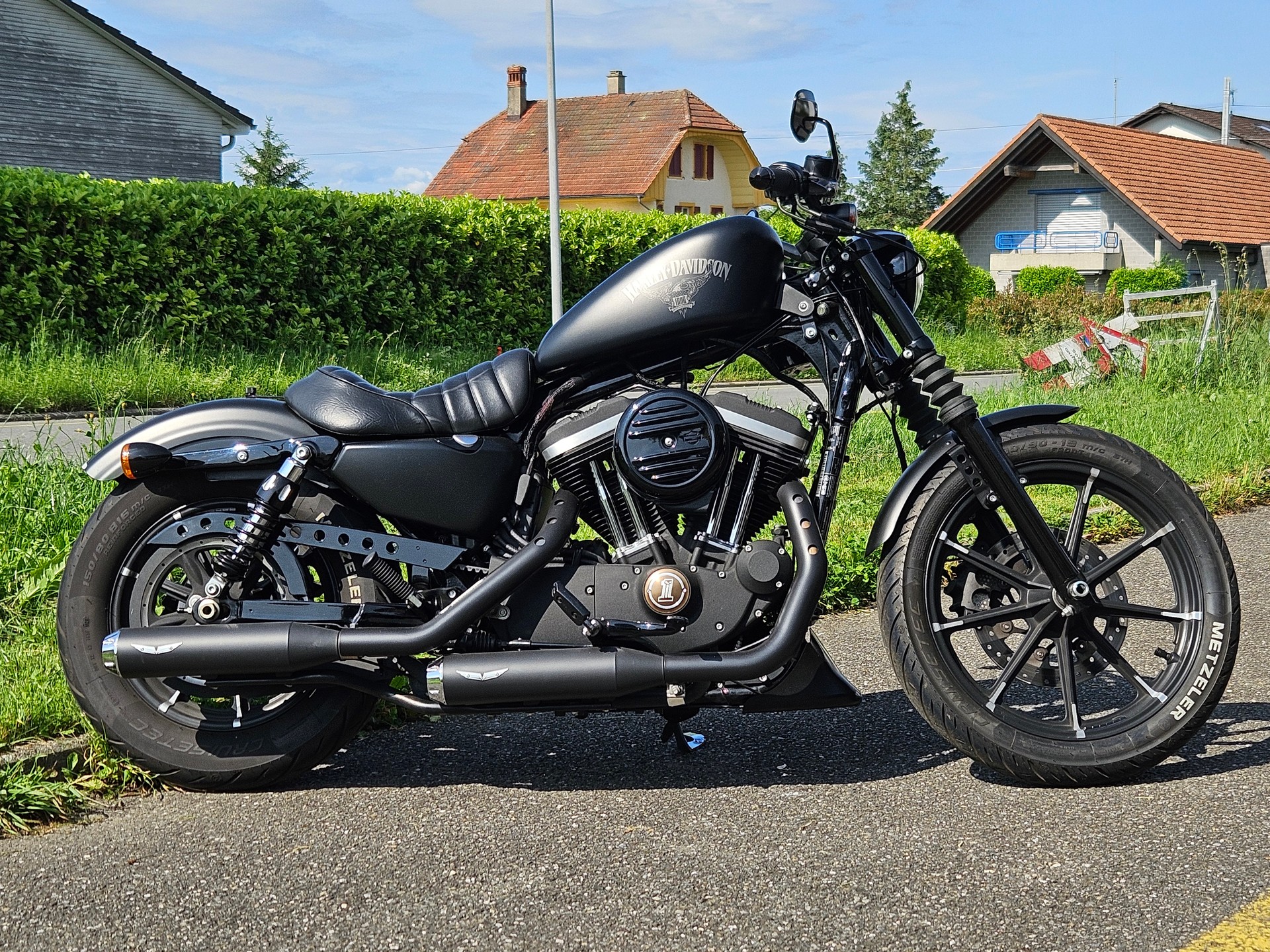 HARLEY-DAVIDSON XL 883 N Sportster Iron ABS-image-1