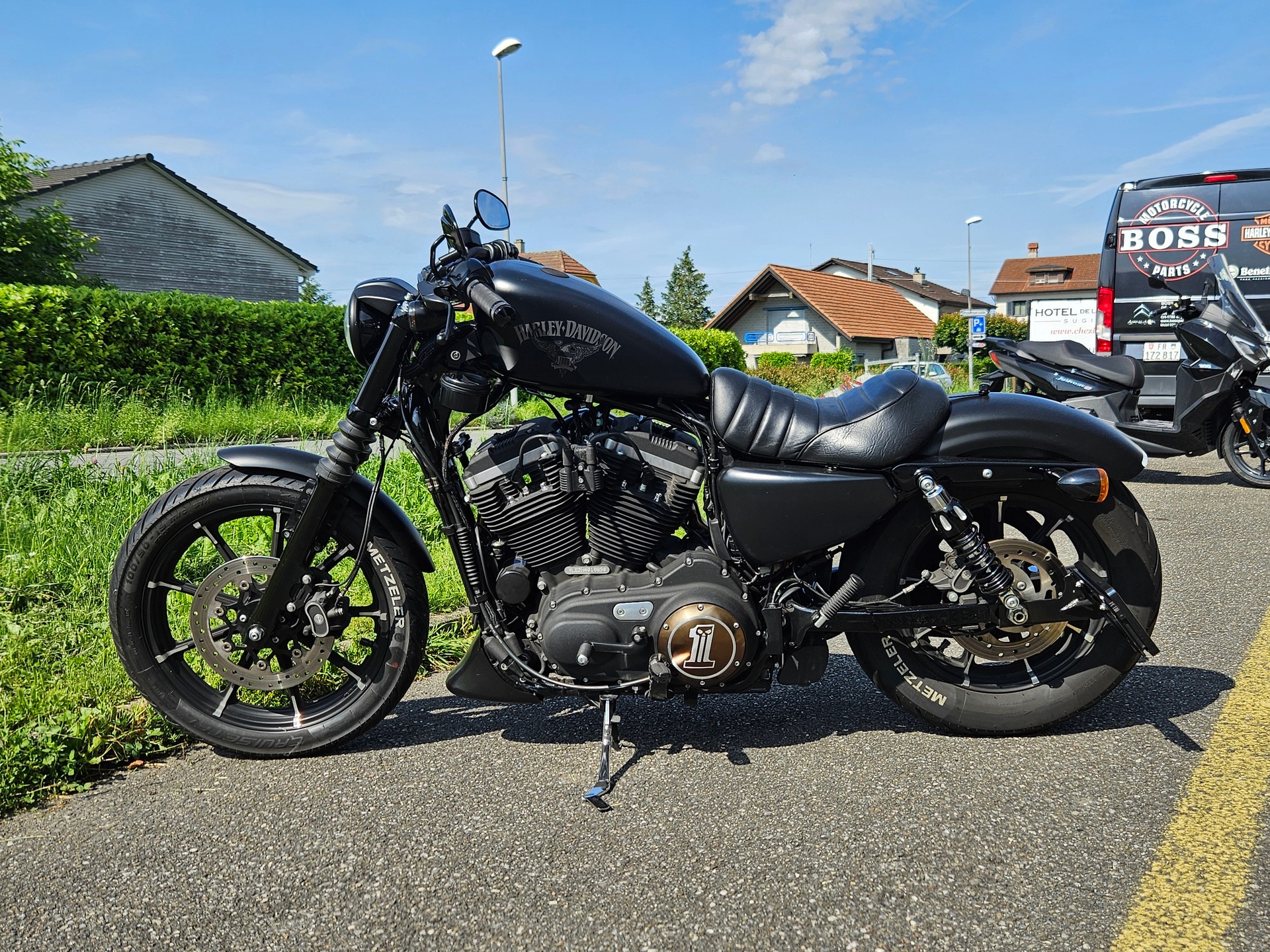 HARLEY-DAVIDSON XL 883 N Sportster Iron ABS-image-0