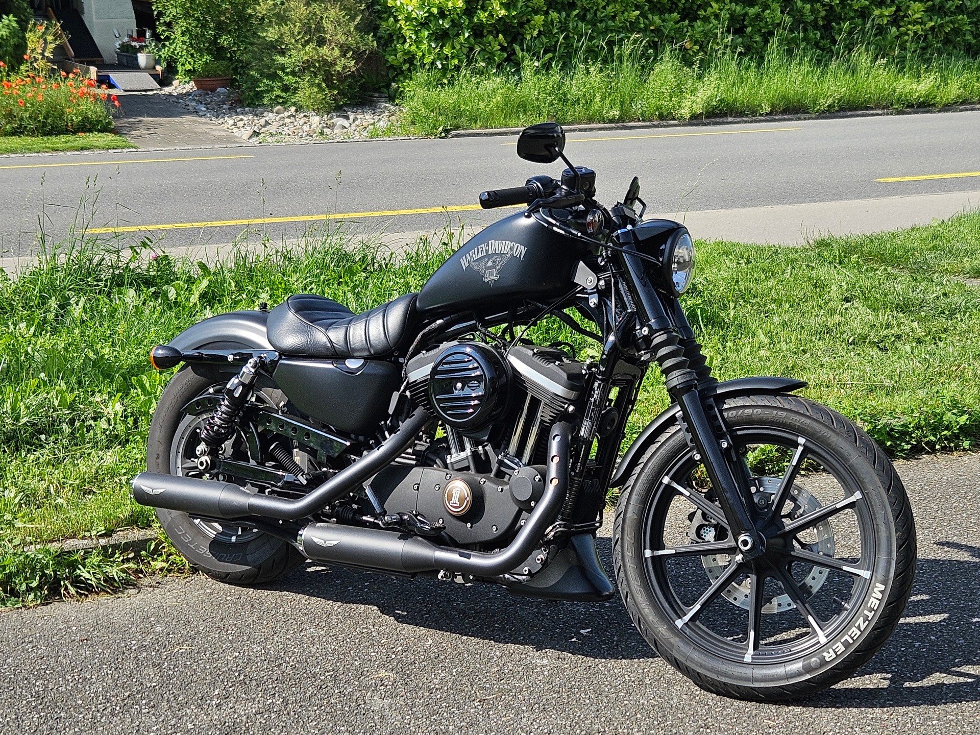 HARLEY-DAVIDSON XL 883 N Sportster Iron ABS-image-10