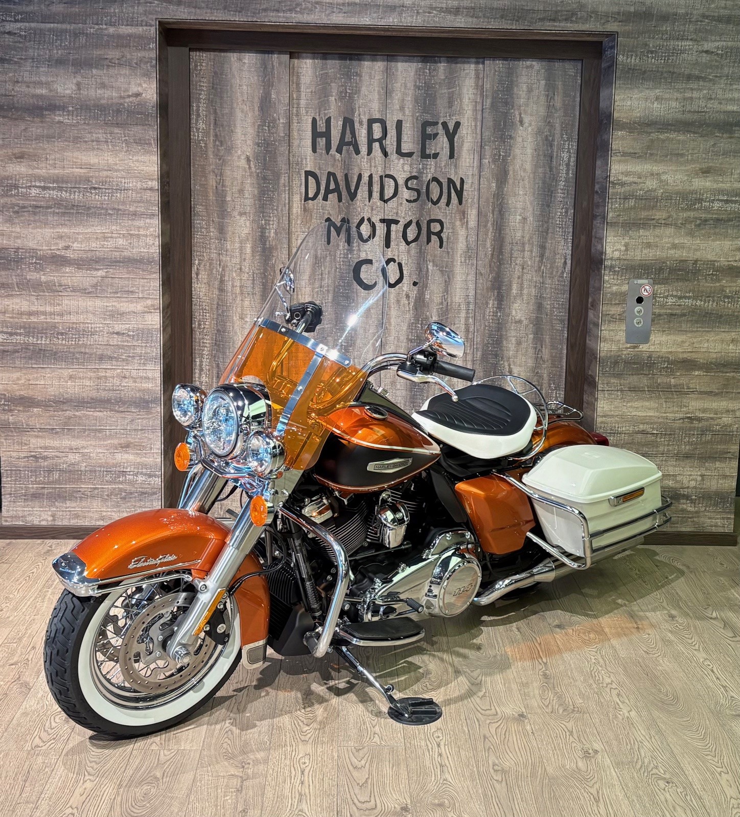 HARLEY-DAVIDSON Electra Glide Highway King-showroom-element-2