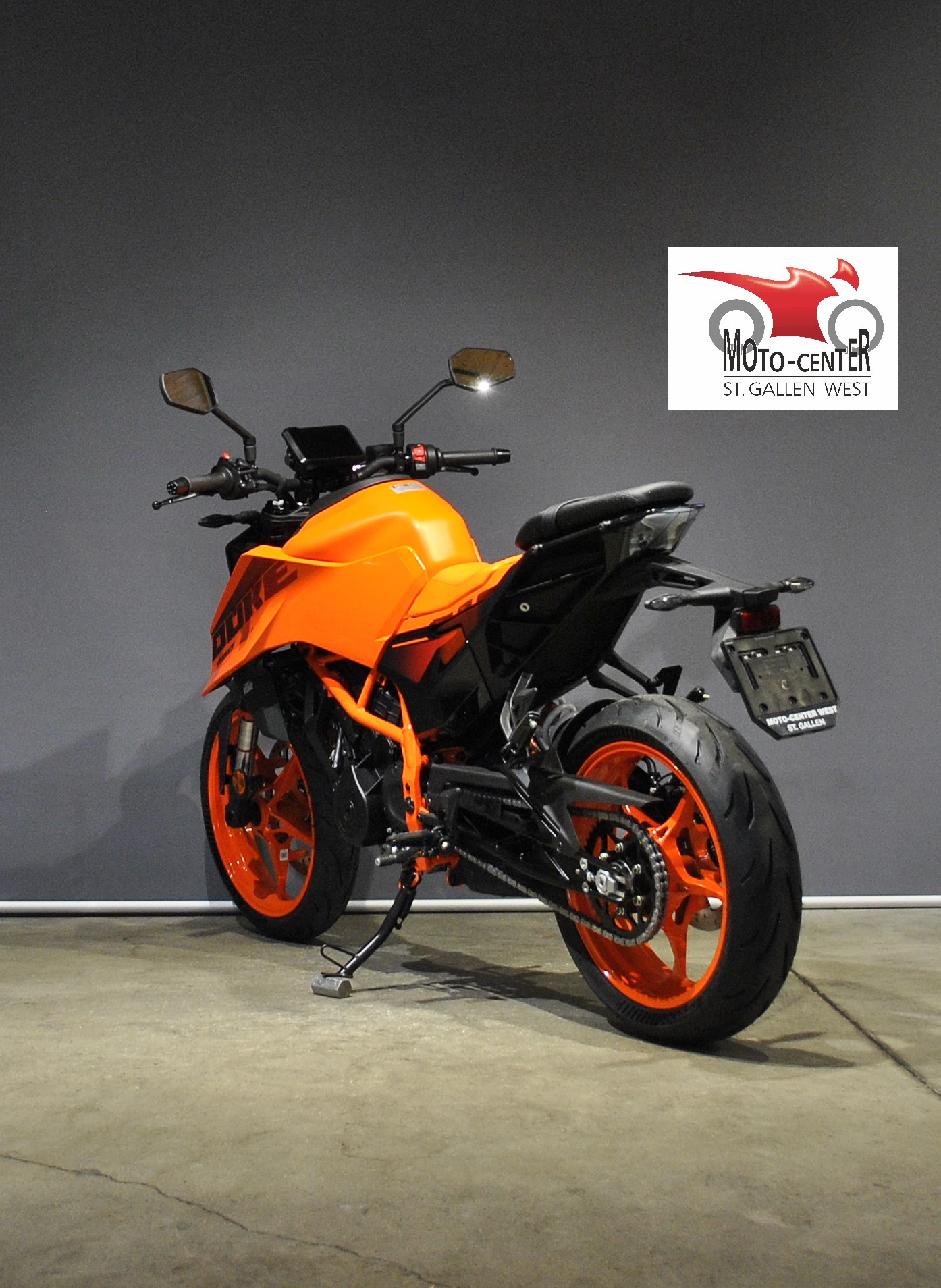 KTM 390 Duke-showroom-element-3