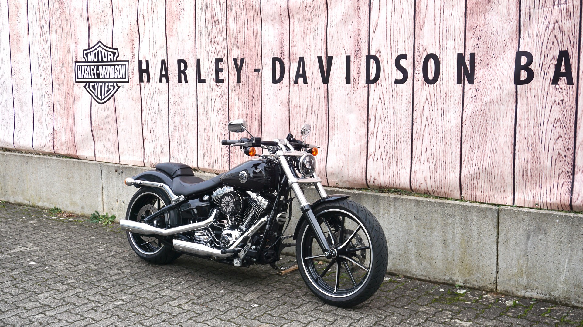 HARLEY-DAVIDSON FXSB Breakout 103 ABS-image-1