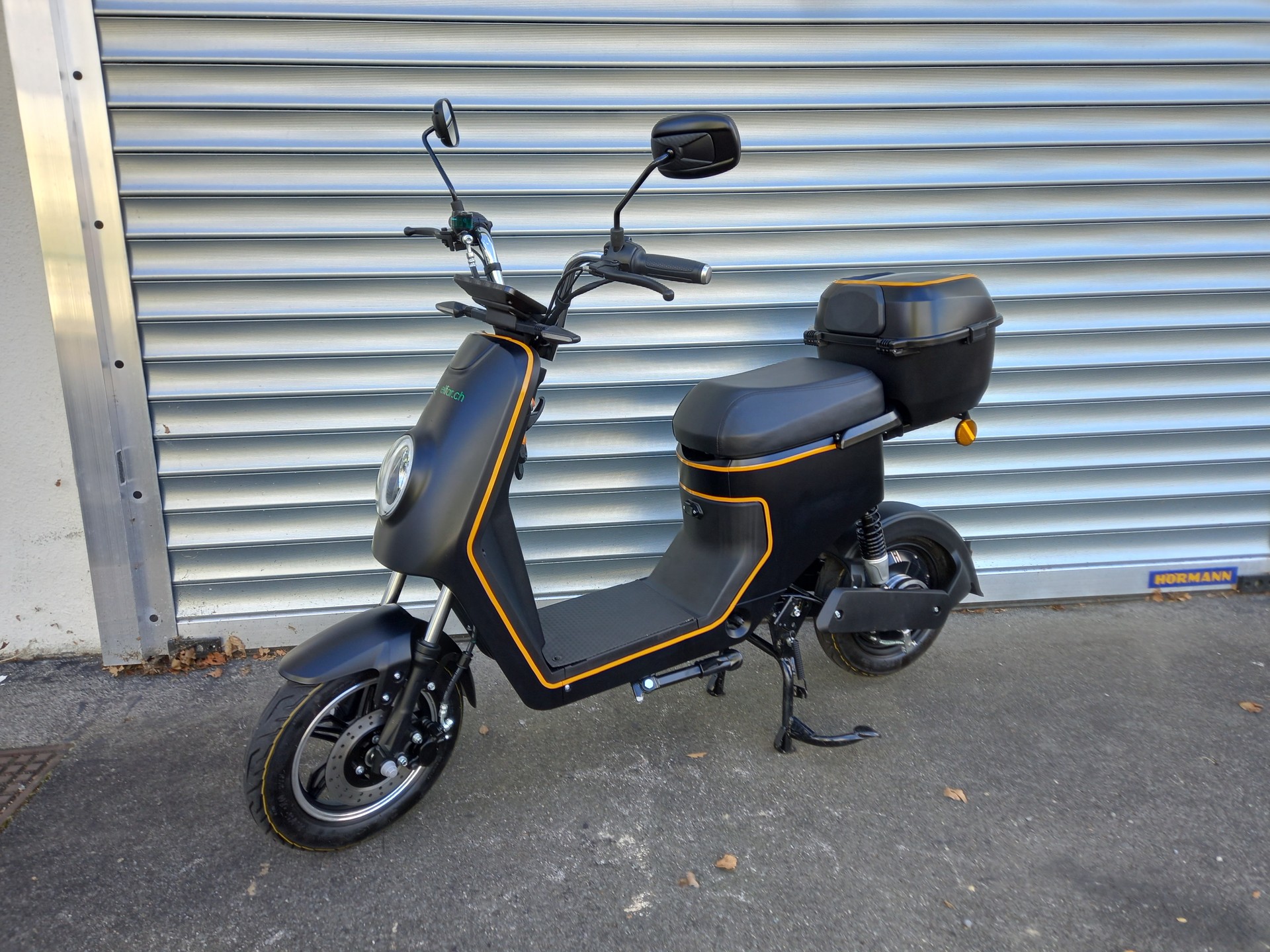 E-SCOOTER E-Mofa Premium-image-4