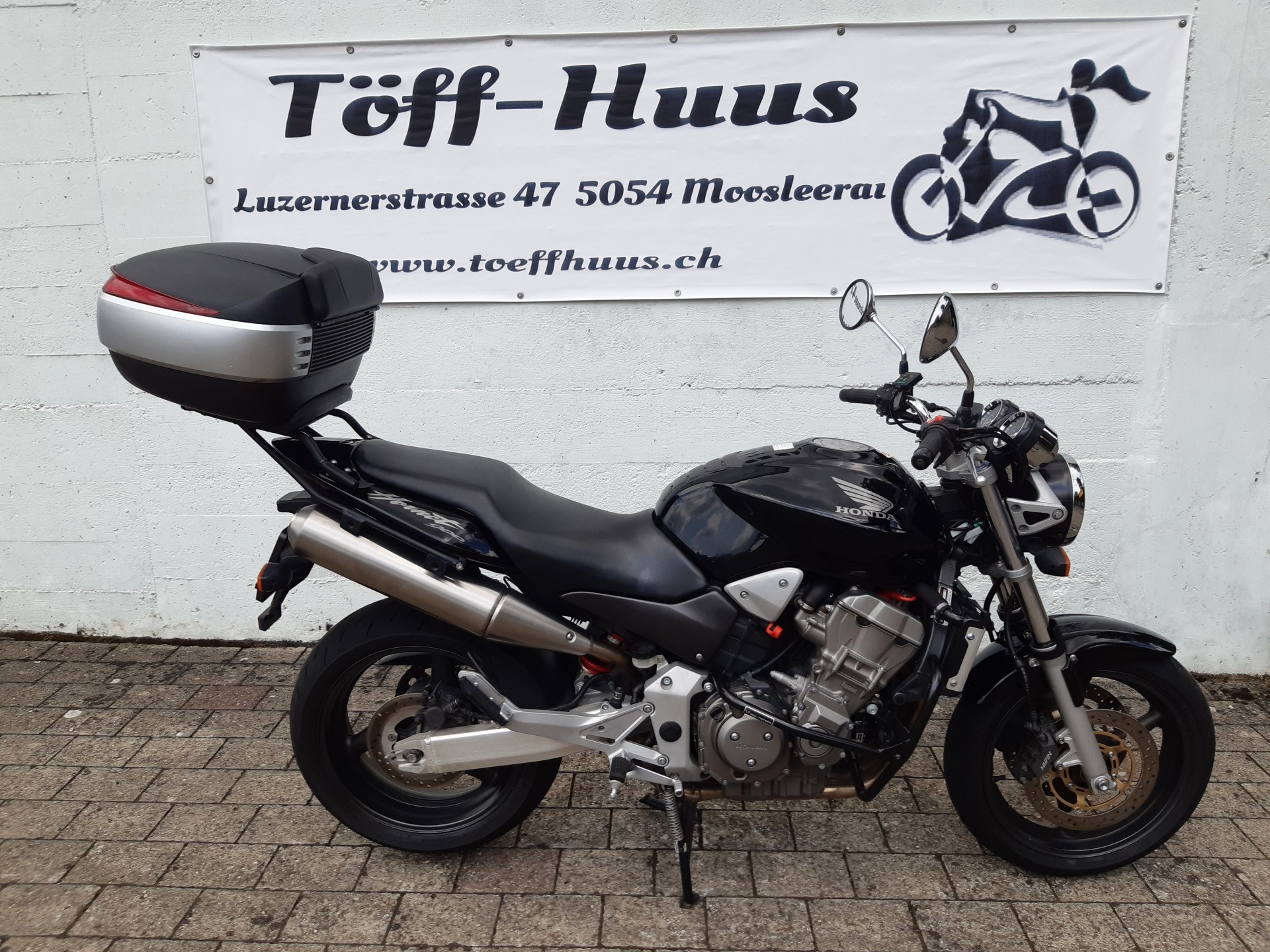 HONDA CB 900 F Hornet-showroom-element-2