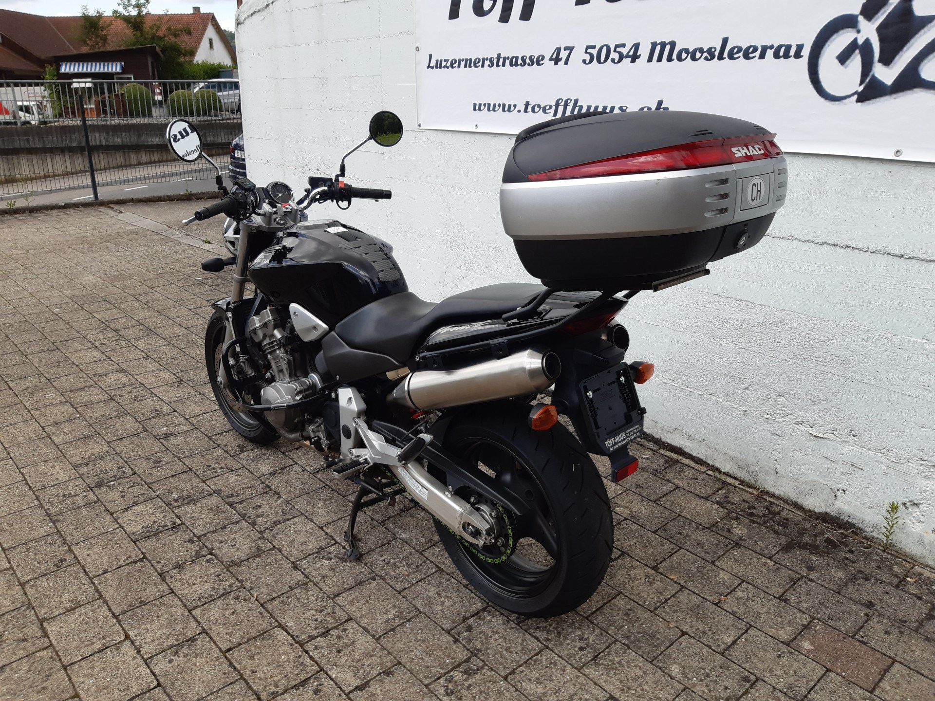HONDA CB 900 F Hornet-showroom-element-3