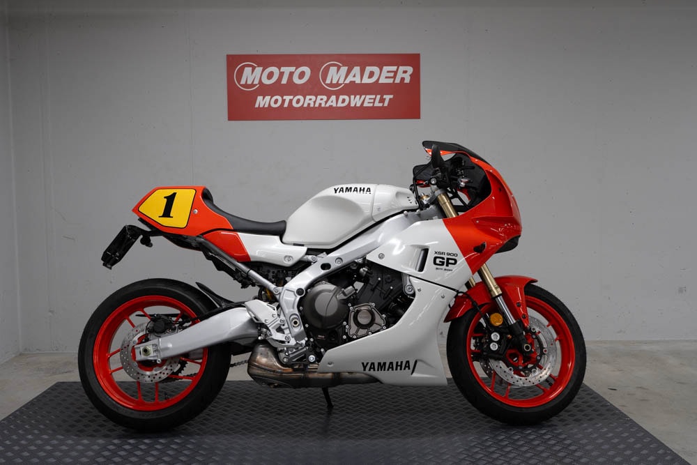 YAMAHA XSR 900 GP-showroom-element-1