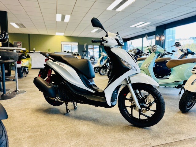 PIAGGIO Medley 125 Sport-image-1
