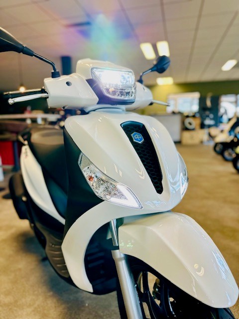 PIAGGIO Medley 125 Sport-image-7
