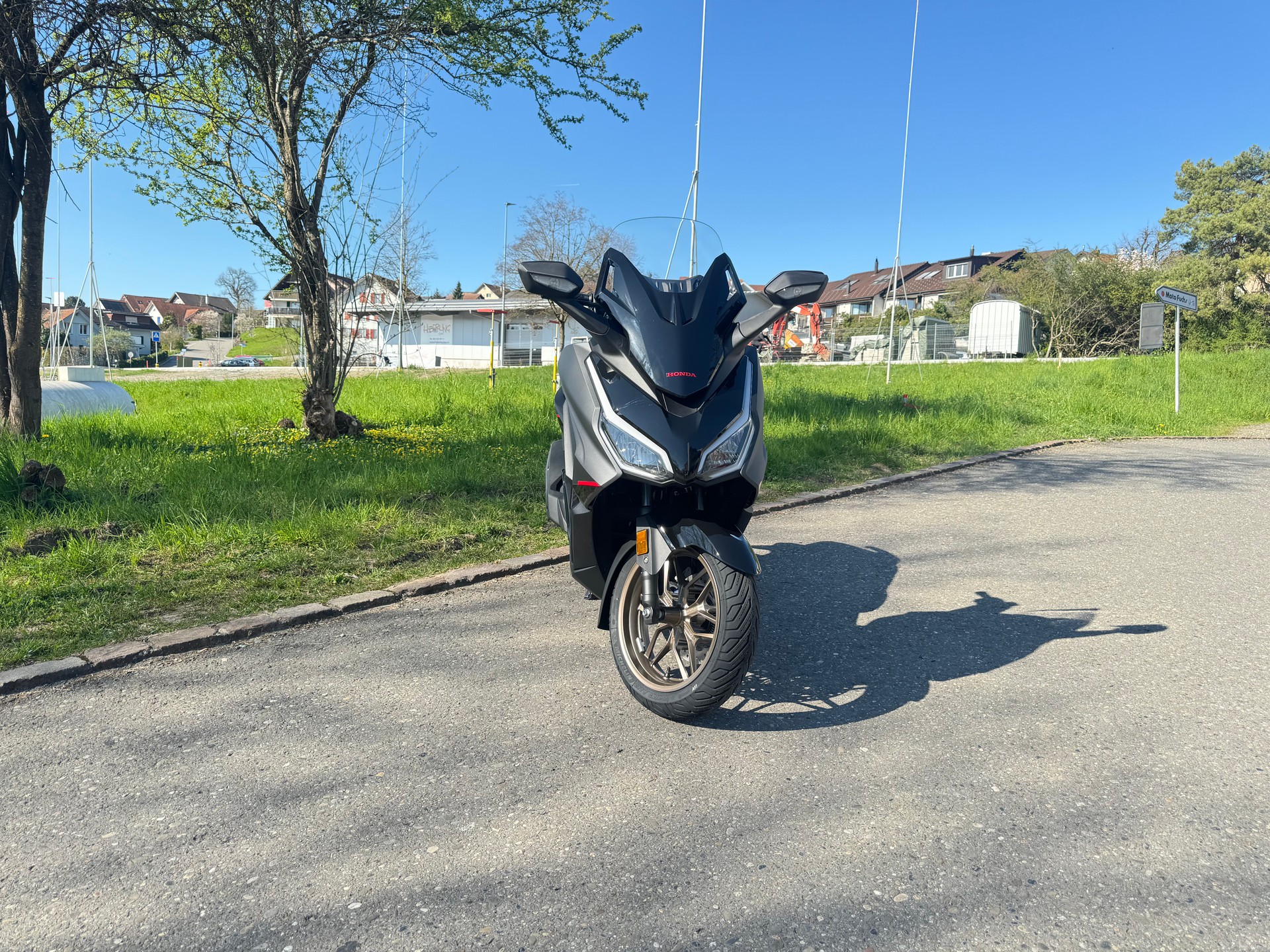 HONDA Nss 125 Forza Special Edition-showroom-element-2