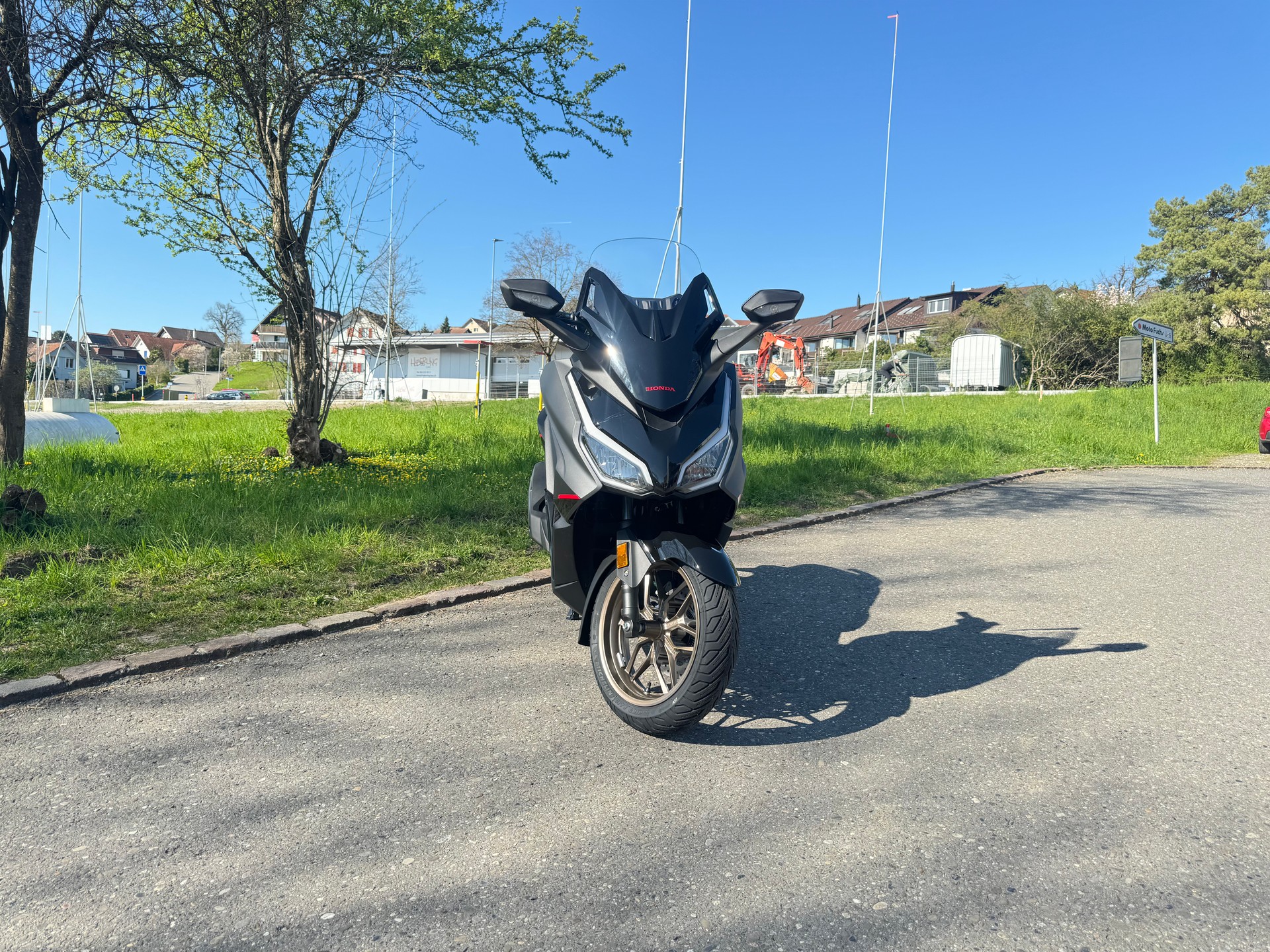 HONDA Nss 125 Forza Special Edition-showroom-element-3