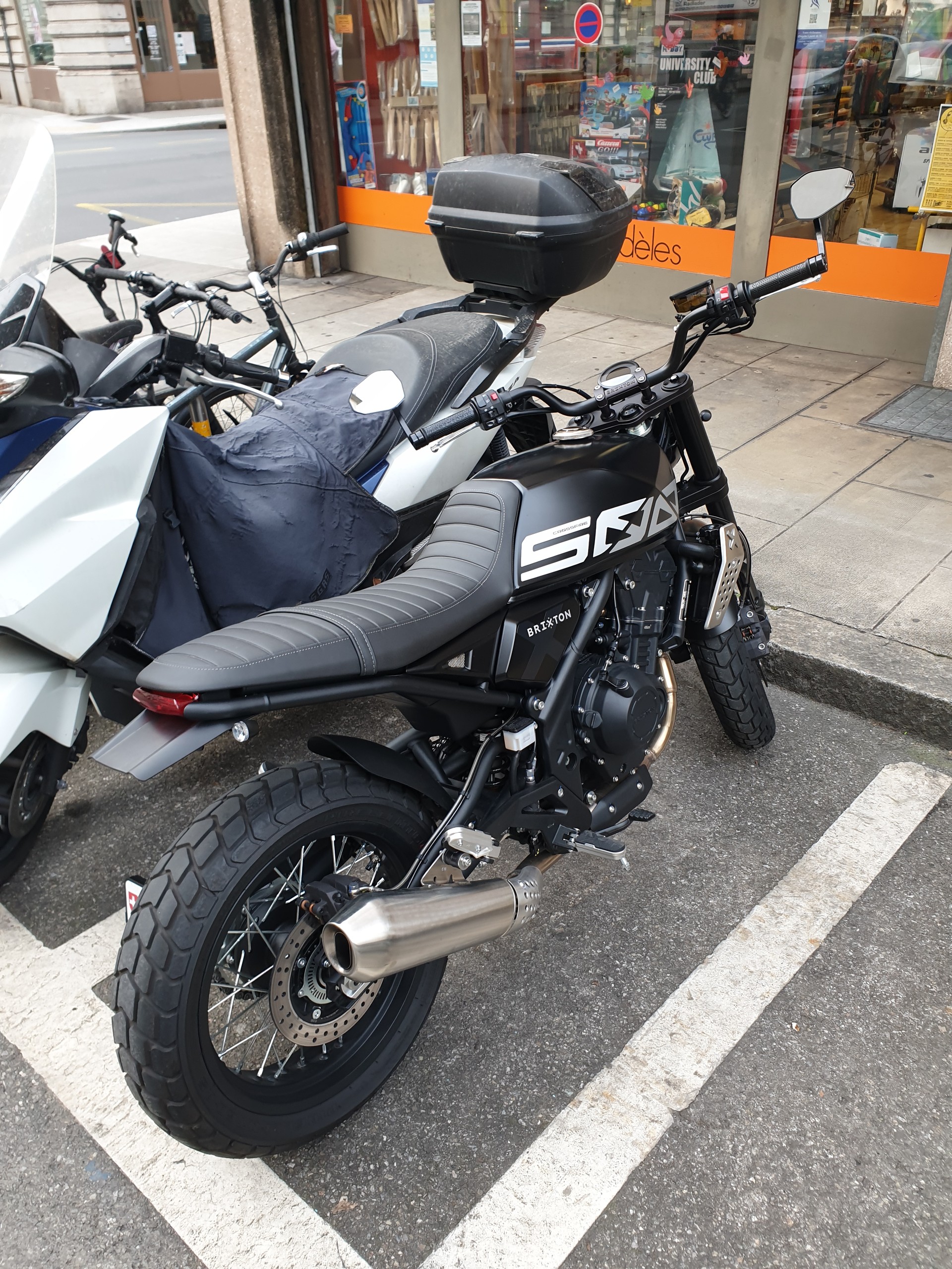 BRIXTON Crossfire 500 X-image-1