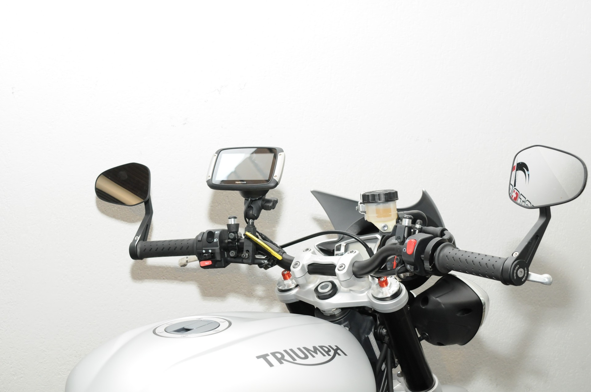 TRIUMPH Street Triple 675 Rx ABS-showroom-element-3