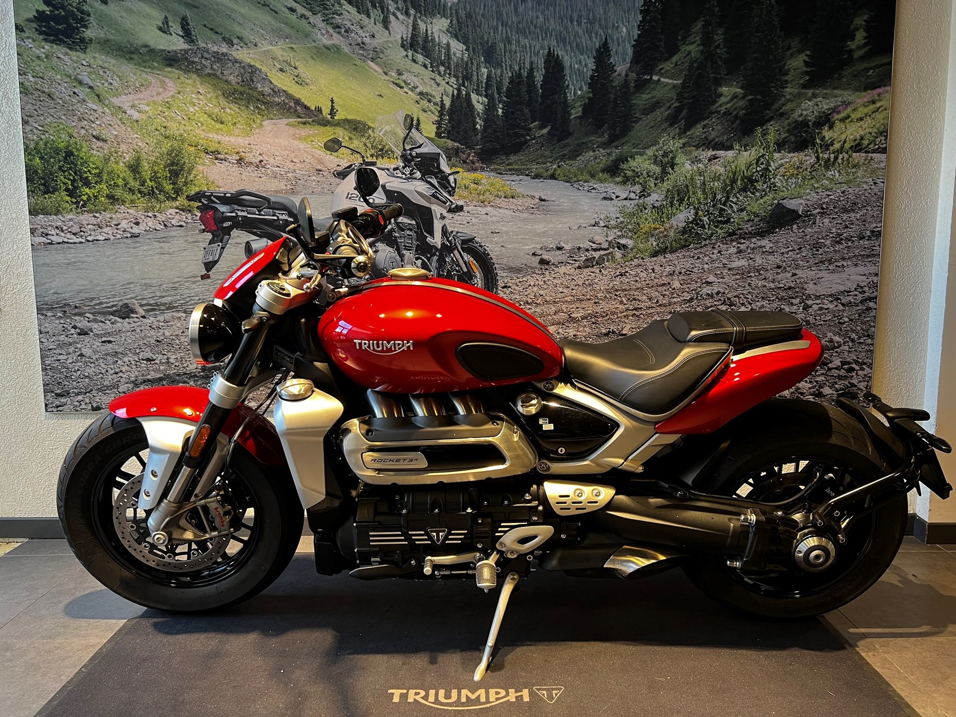 TRIUMPH Rocket 3 R-image-2