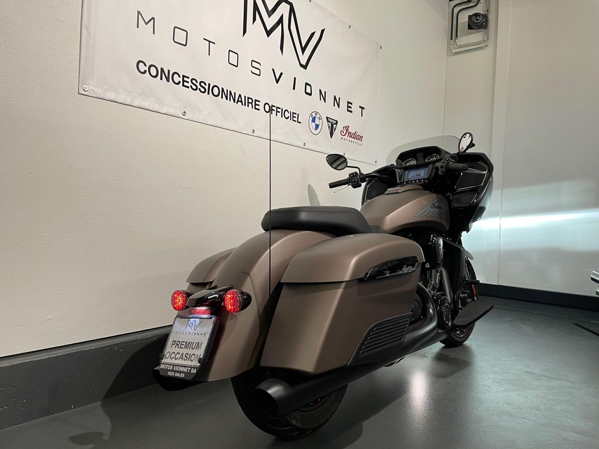 INDIAN Challenger Dark Horse 108-showroom-element-2