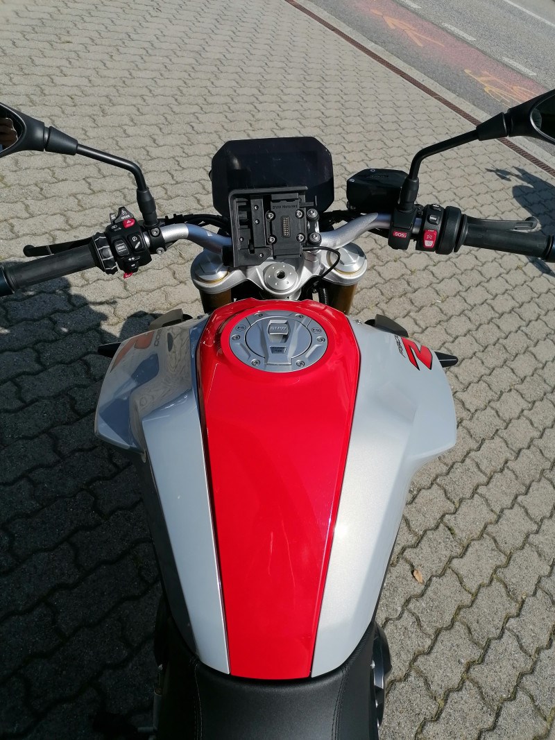 BMW F 900 R Sport-image-1
