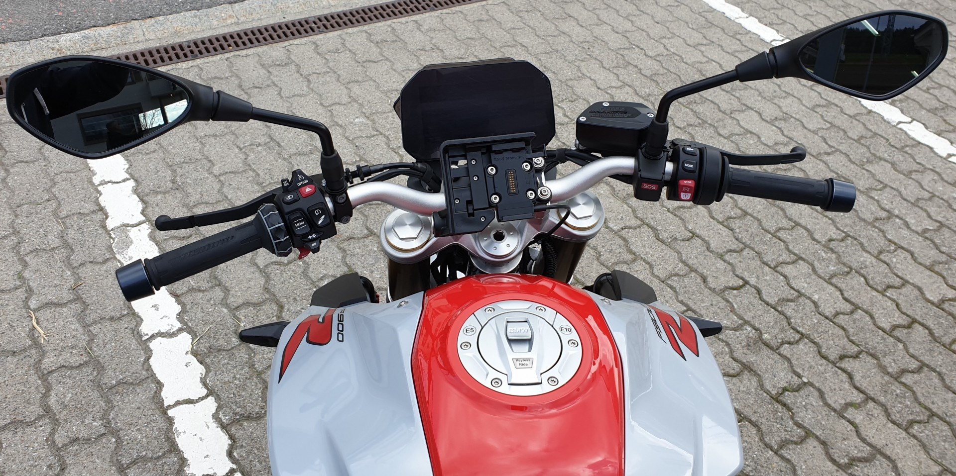 BMW F 900 R Sport-image-6