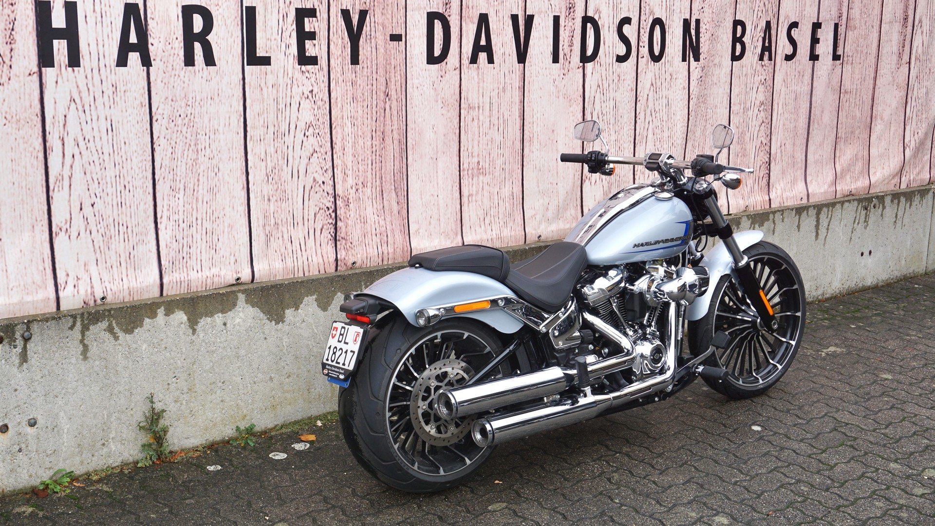 HARLEY-DAVIDSON FXBR Breakout 117-image-2