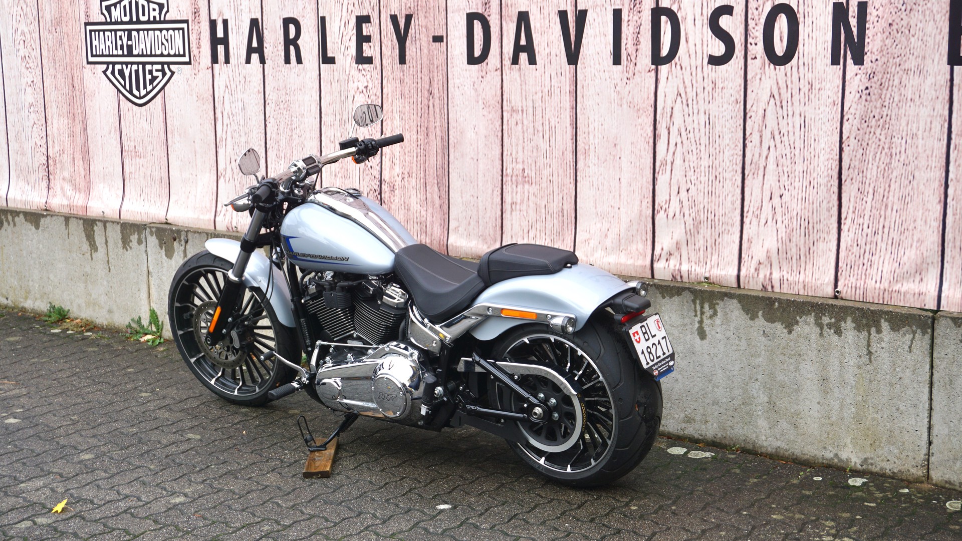 HARLEY-DAVIDSON FXBR Breakout 117-image-5