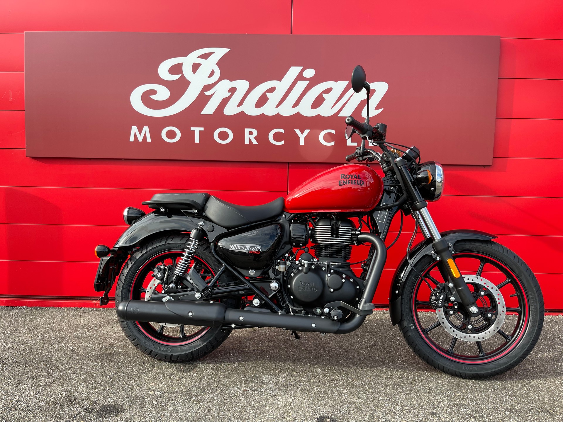 ROYAL ENFIELD Meteor Fireball