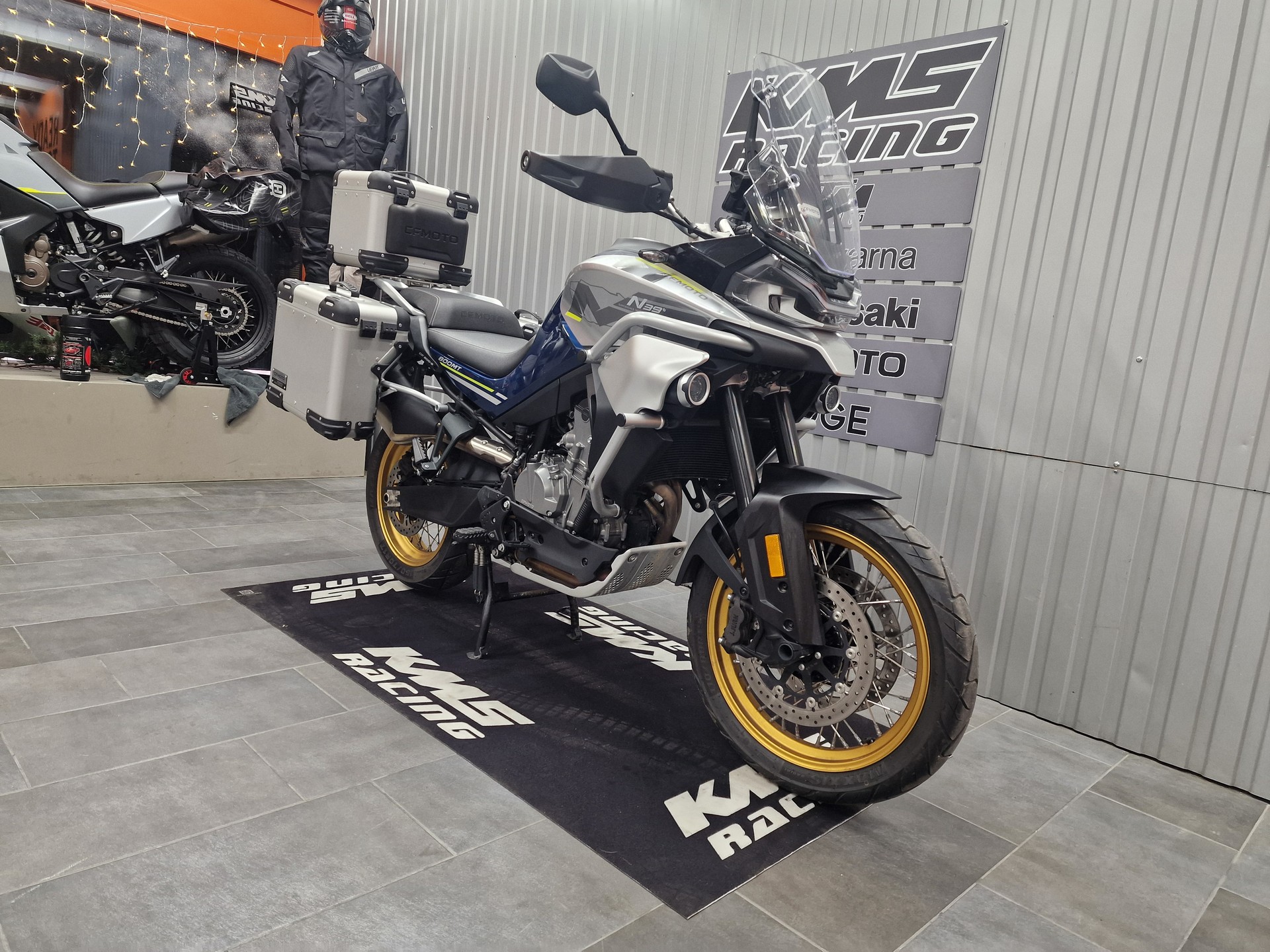 CF MOTO 800 MT Touring-showroom-element-1