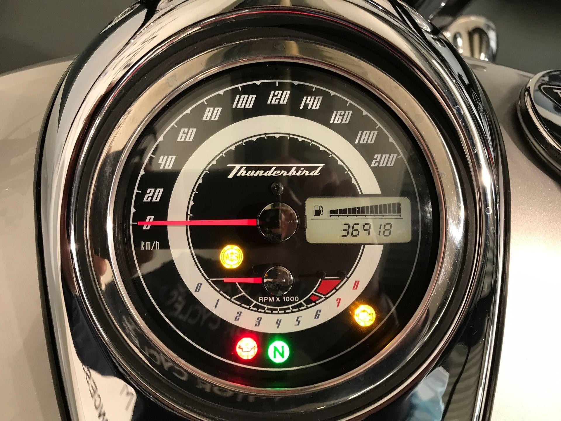TRIUMPH Thunderbird 1600-showroom-element-3