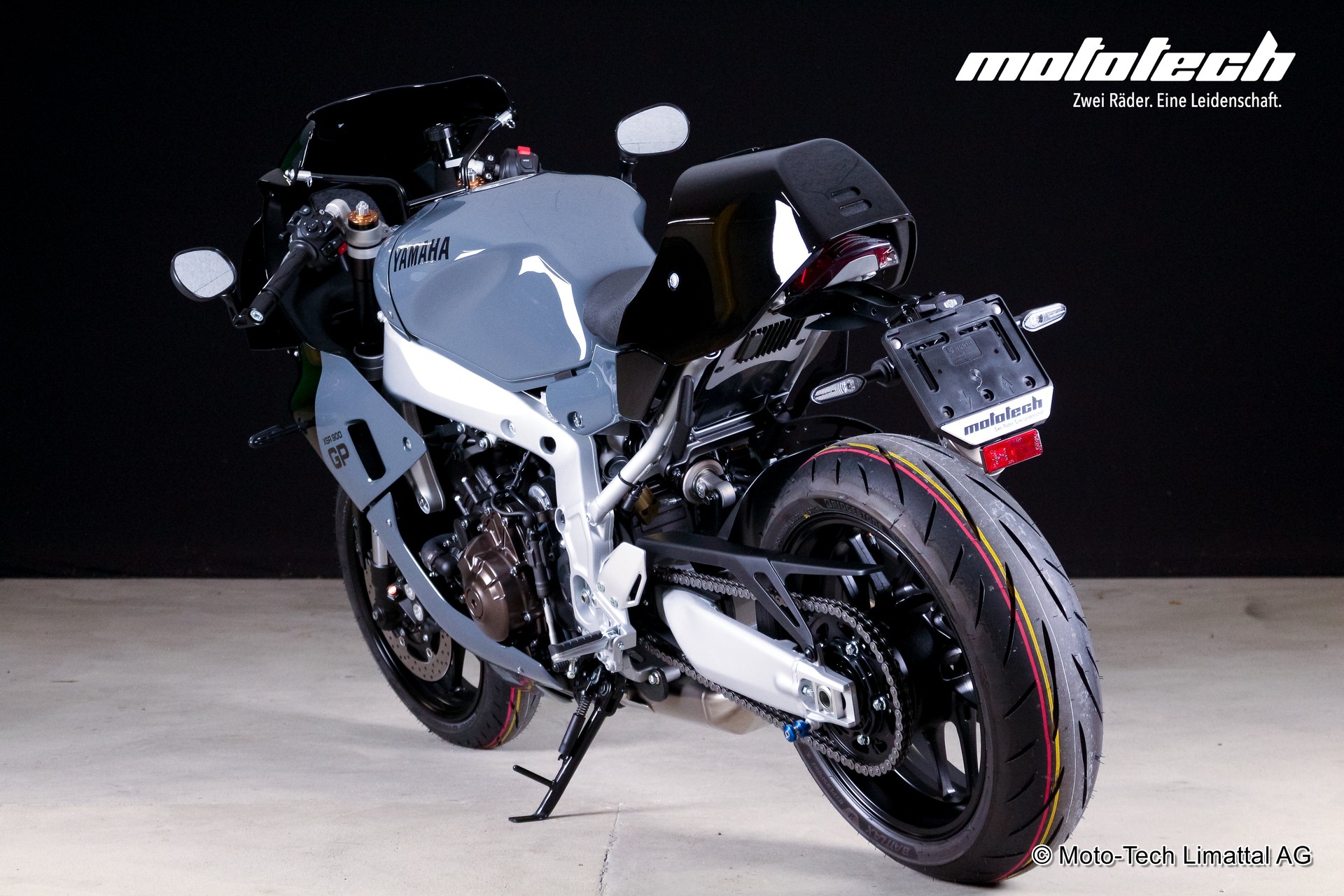 YAMAHA XSR 900 GP-showroom-element-3