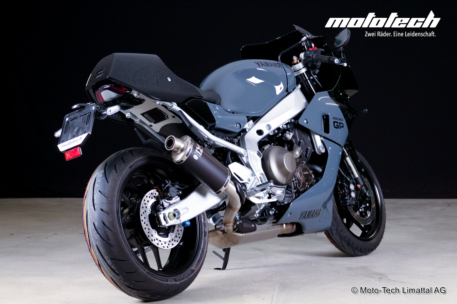 YAMAHA XSR 900 GP-showroom-element-2