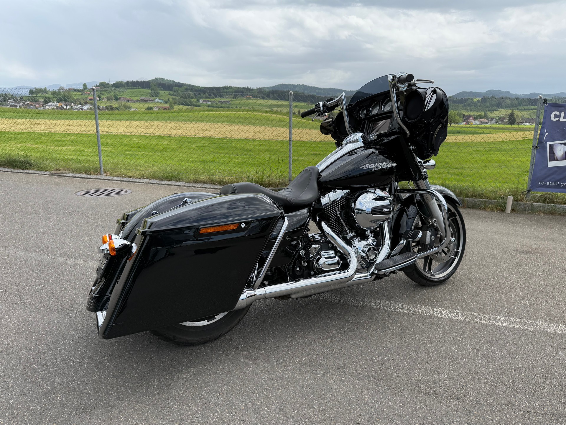 HARLEY-DAVIDSON FLHXS Street Glide Special ABS-image-2