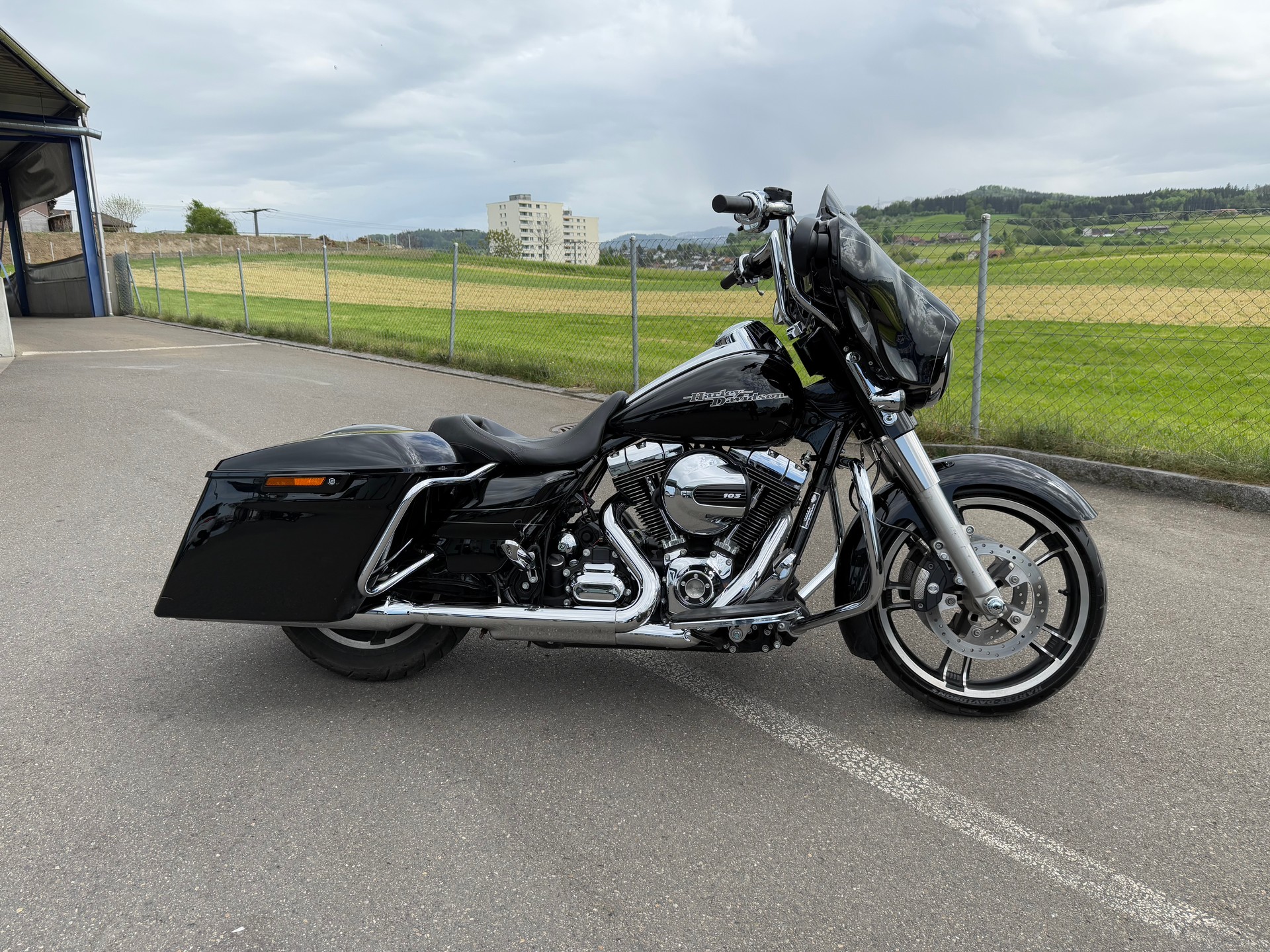 HARLEY-DAVIDSON FLHXS Street Glide Special ABS-image-1