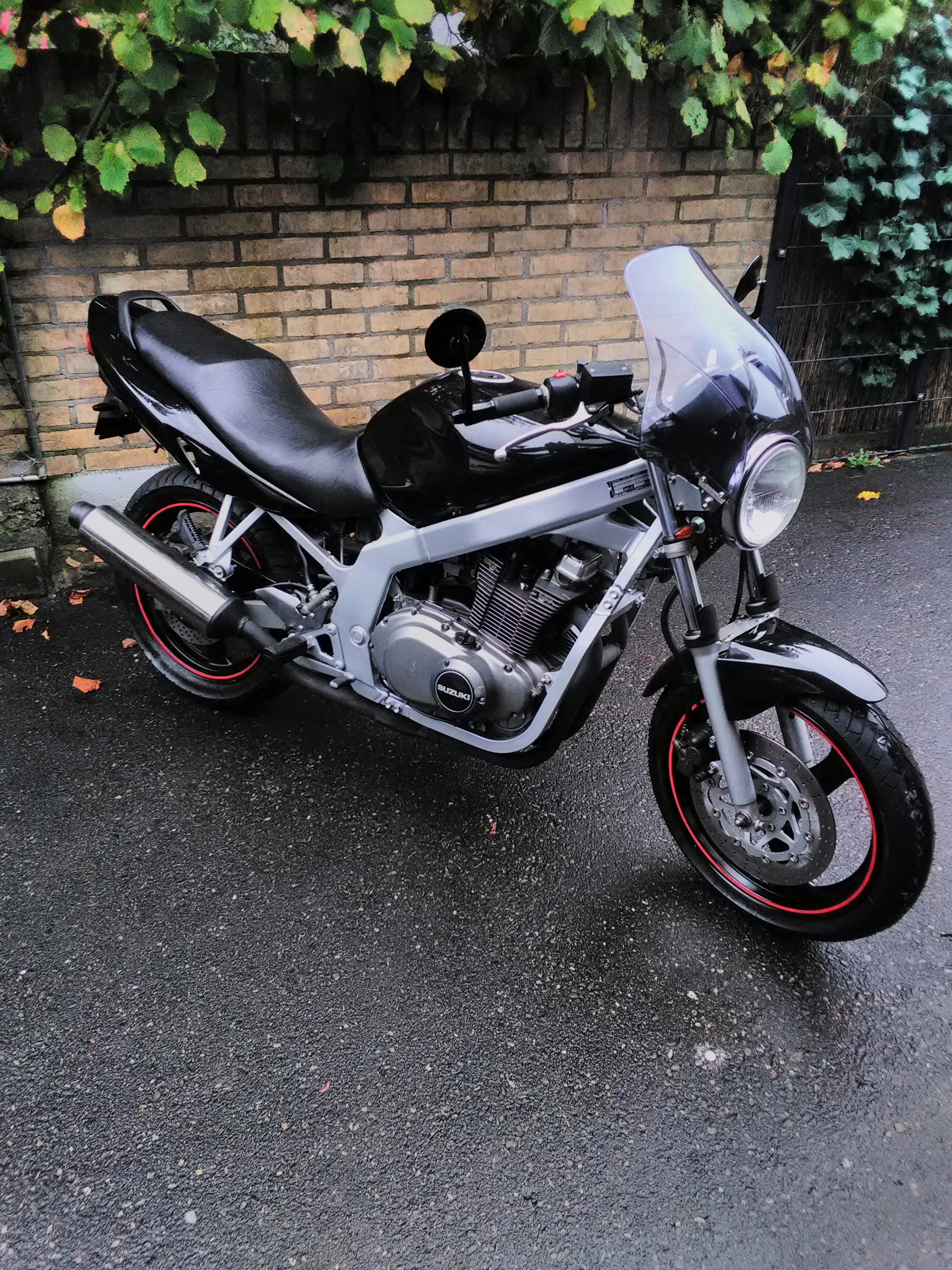SUZUKI GS 500