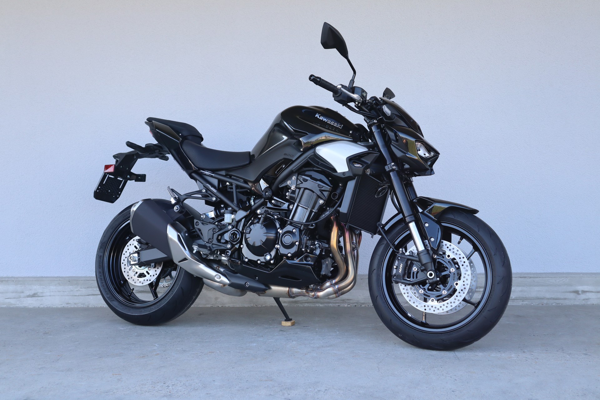 KAWASAKI Z 900-image-1