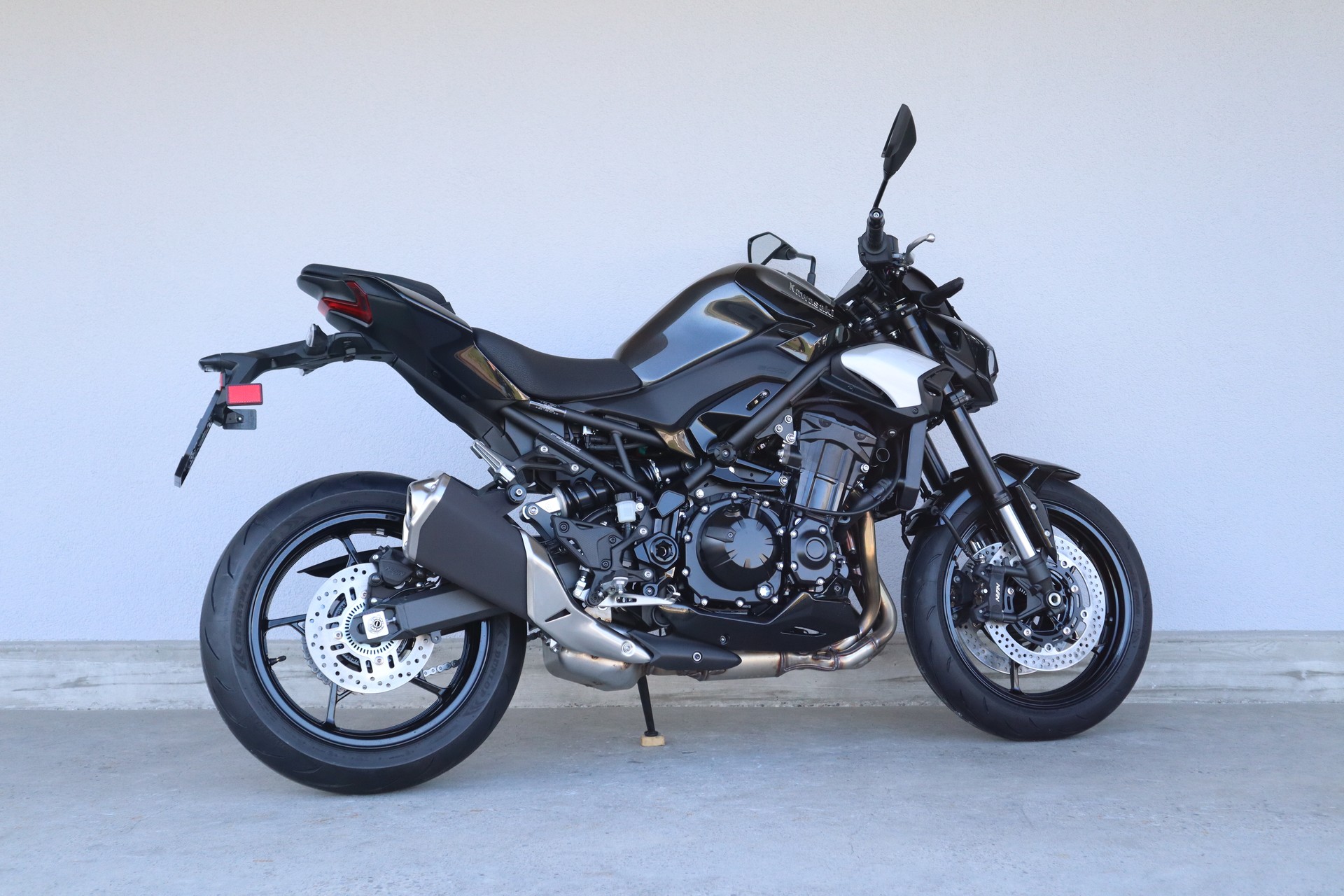 KAWASAKI Z 900-image-2