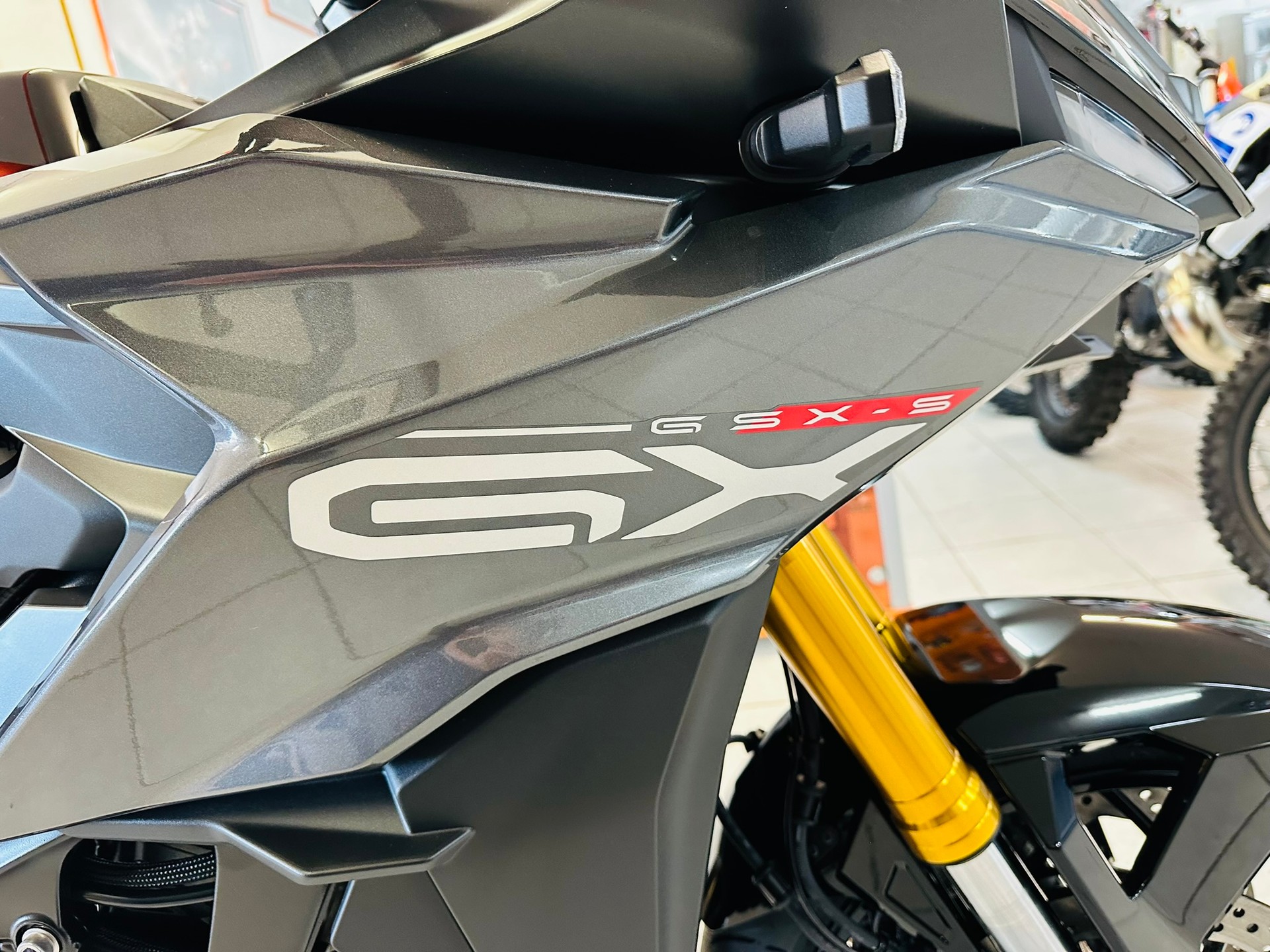 SUZUKI GX Travel-showroom-element-3