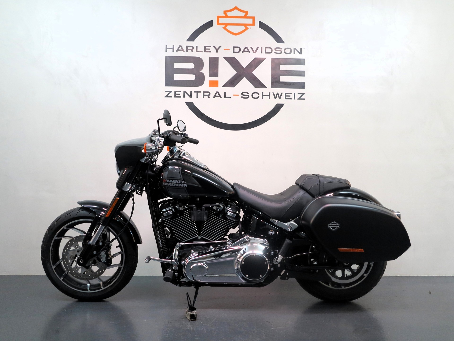 HARLEY-DAVIDSON FLSB Sport Glide Deluxe 107-image-1