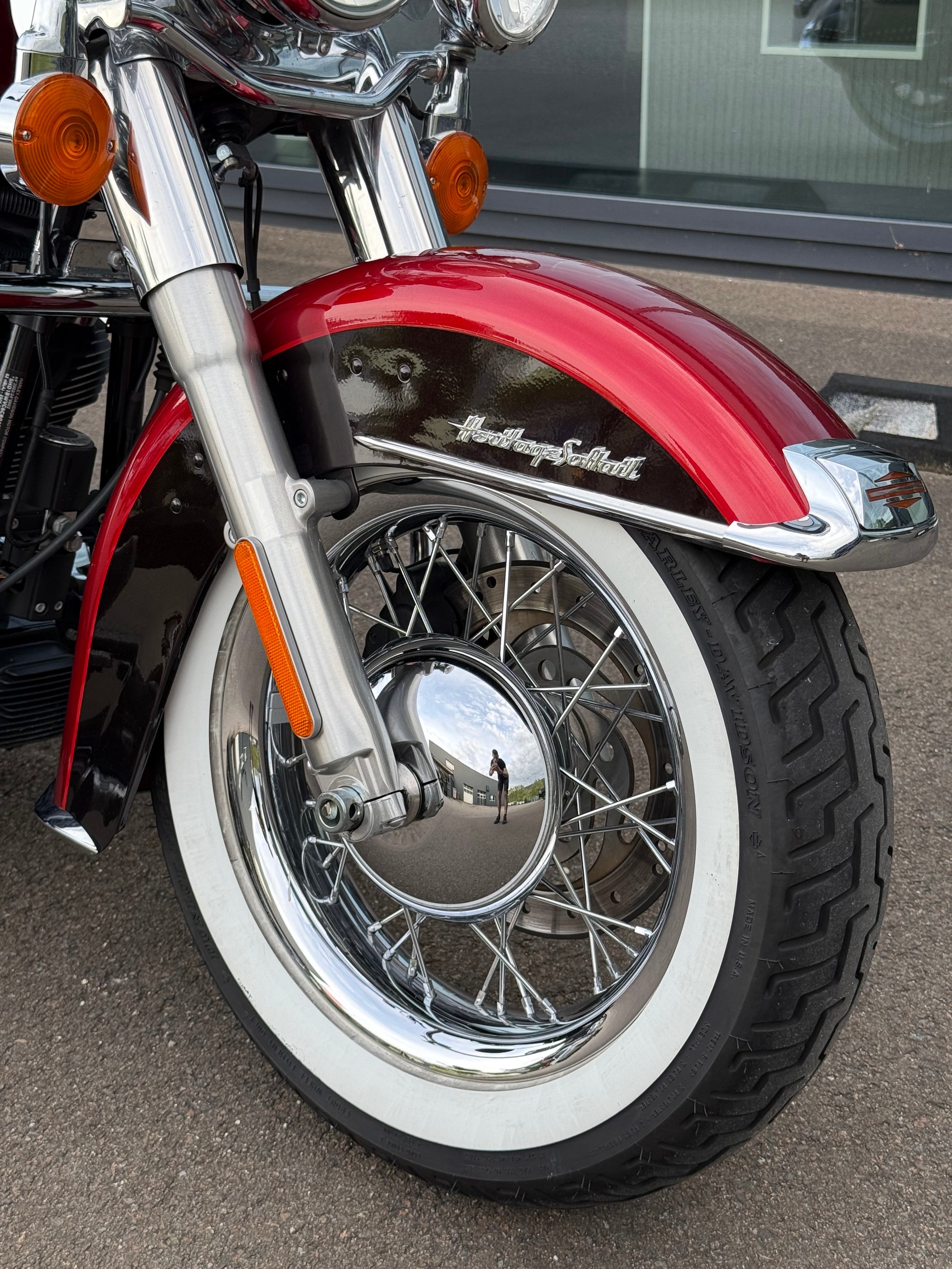 HARLEY-DAVIDSON FLSTC Softail Heritage Classic ABS-showroom-element-1