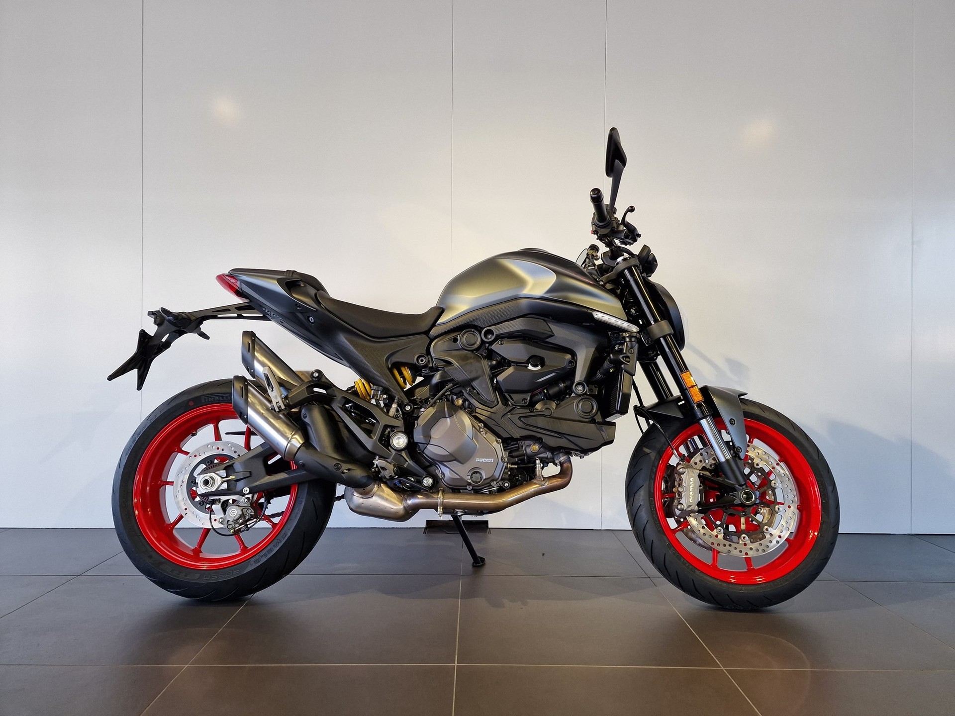 DUCATI Monster 937-image-2