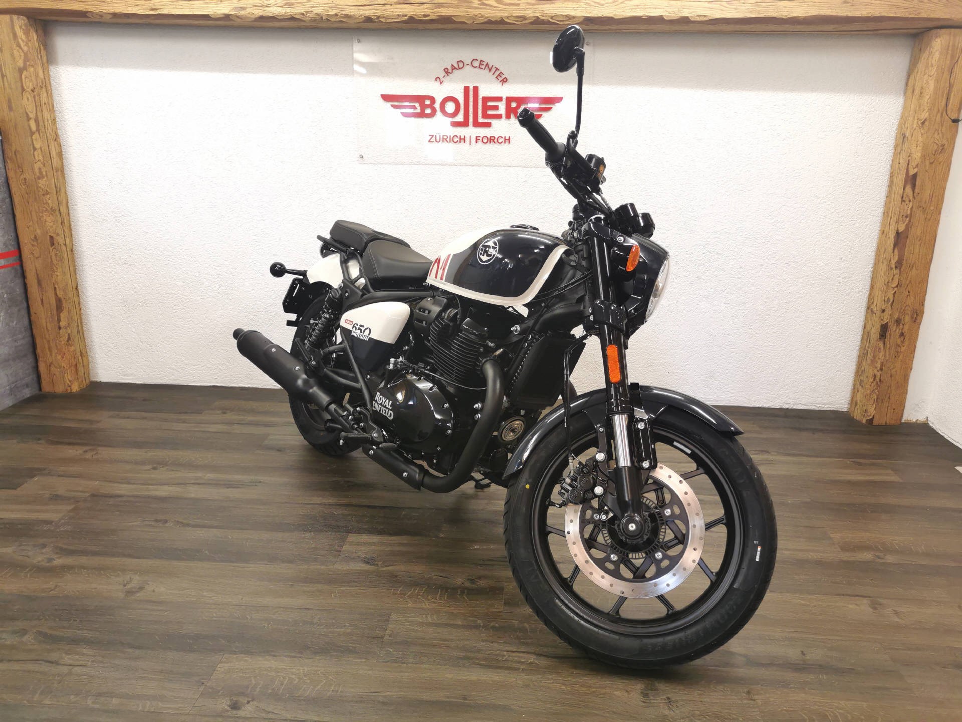 ROYAL ENFIELD SHOTGUN 650-showroom-element-1