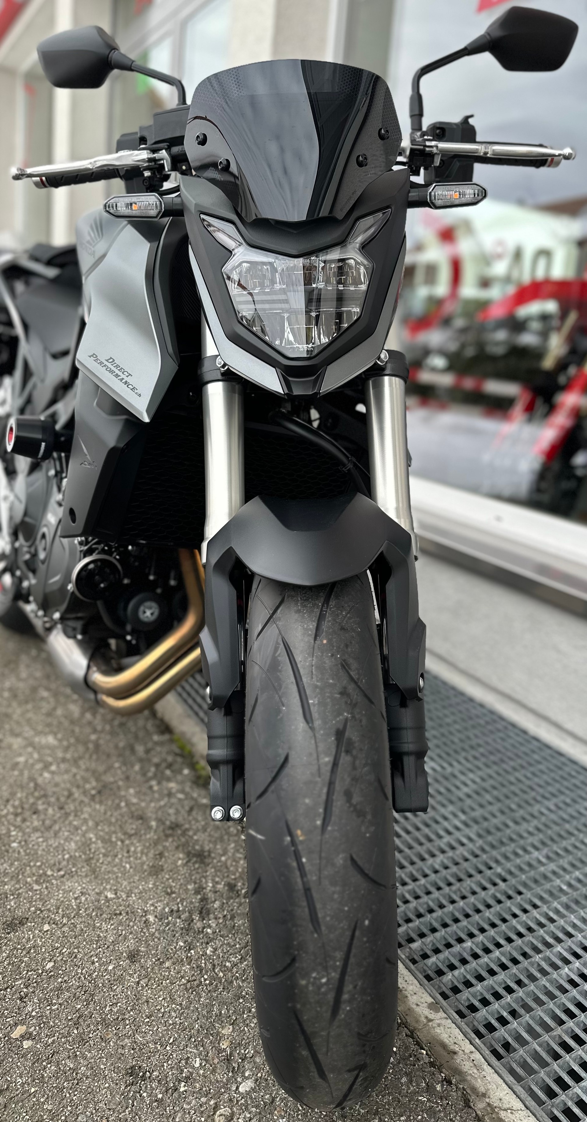 HONDA CB 750 Hornet Spezial Hive Edition-showroom-element-2
