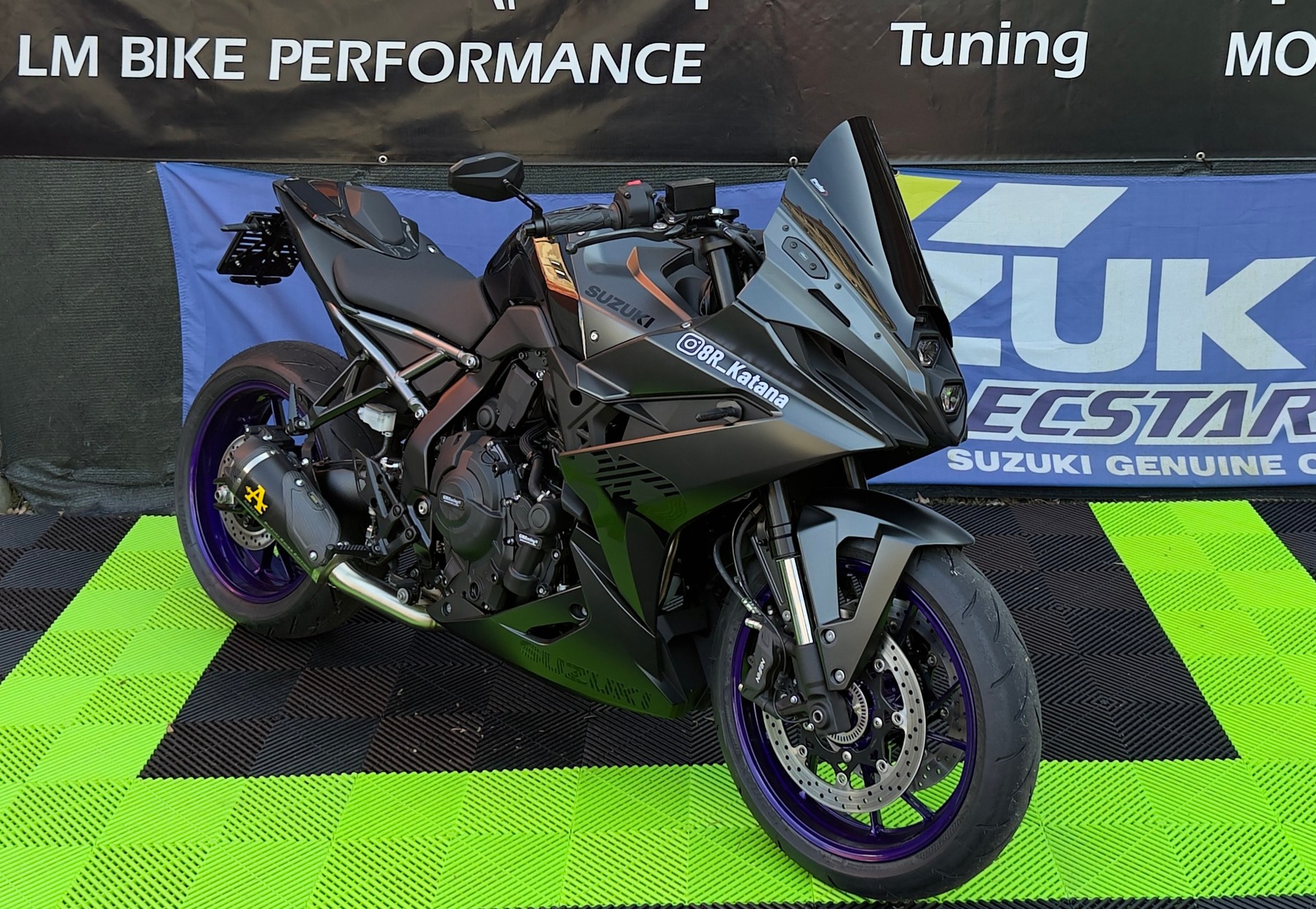 SUZUKI GSX-R 8