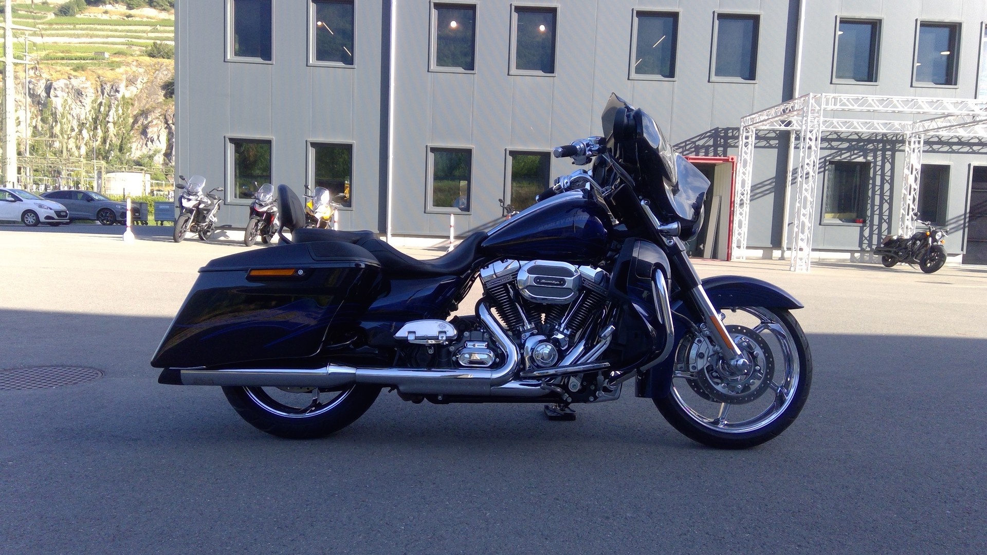 HARLEY-DAVIDSON FLHXSE Street Glide ABS CVO