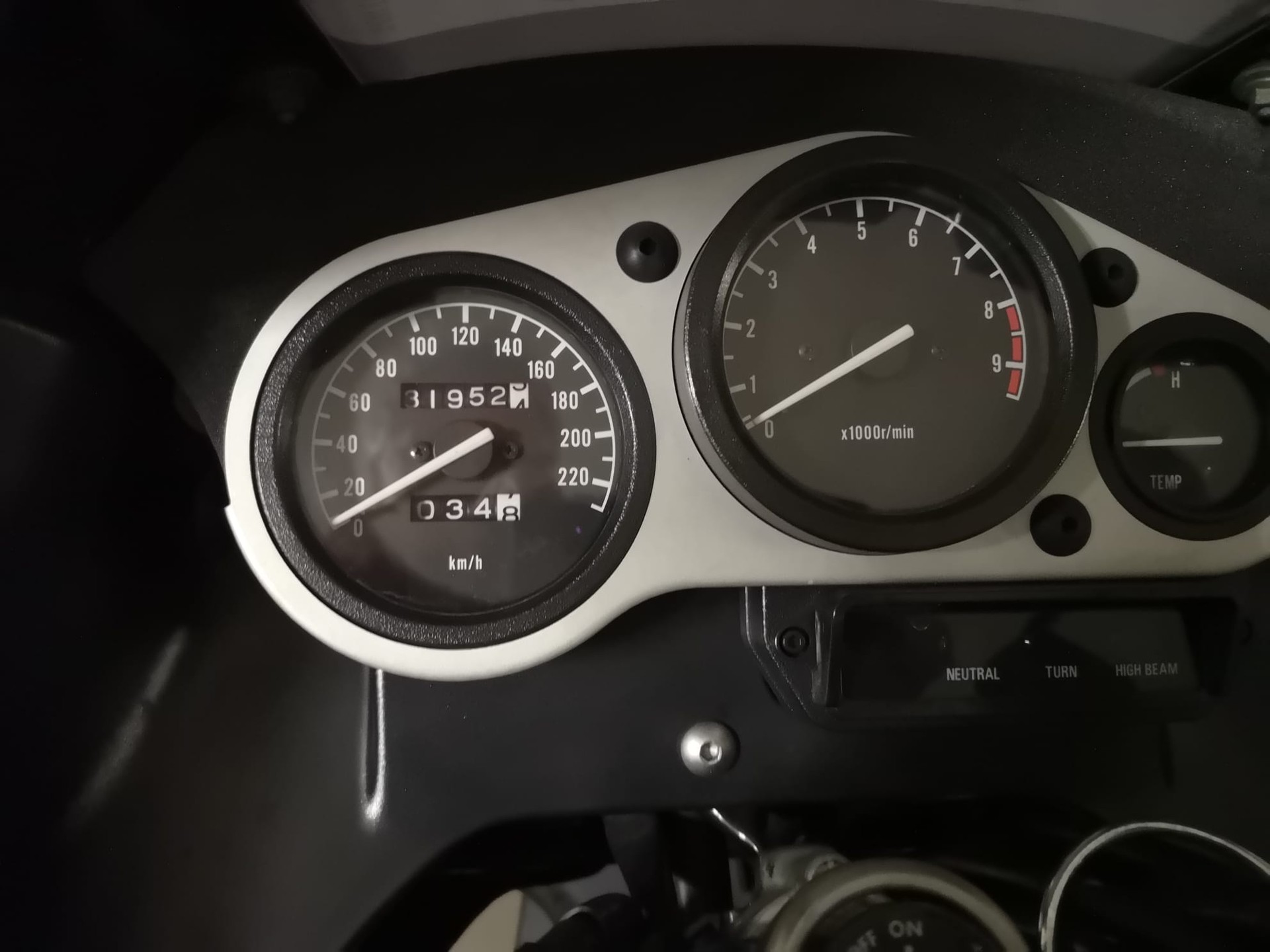 YAMAHA TDM 850-image-3