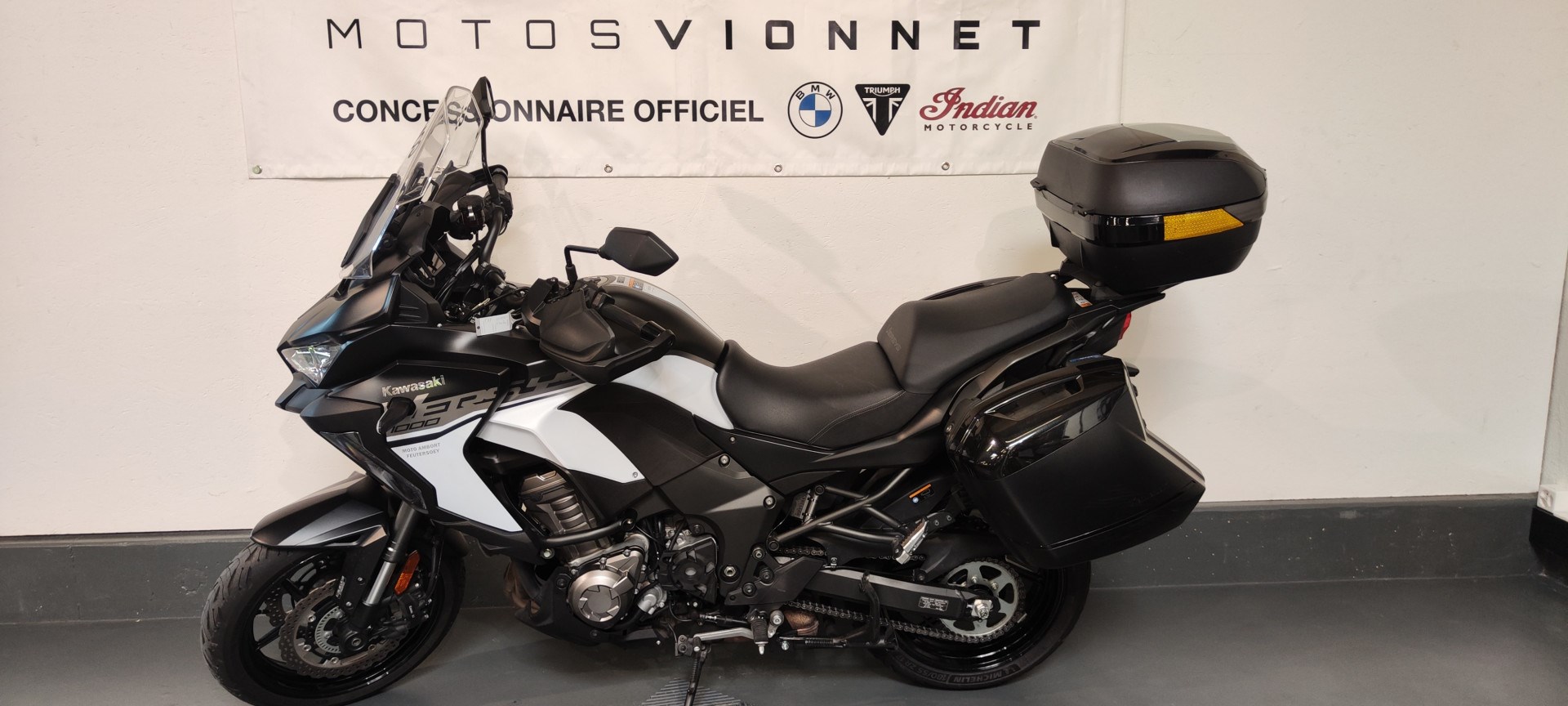 KAWASAKI Versys 1000-showroom-element-1