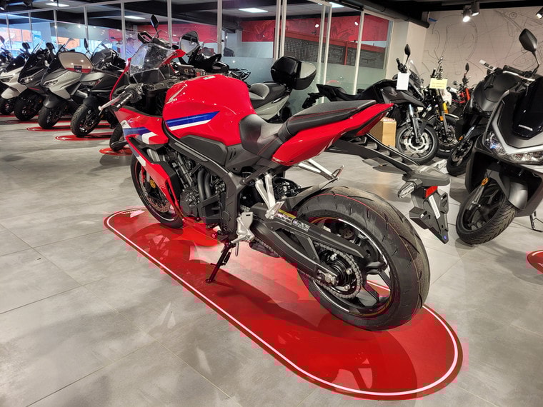 HONDA CBR 650 R-showroom-element-3