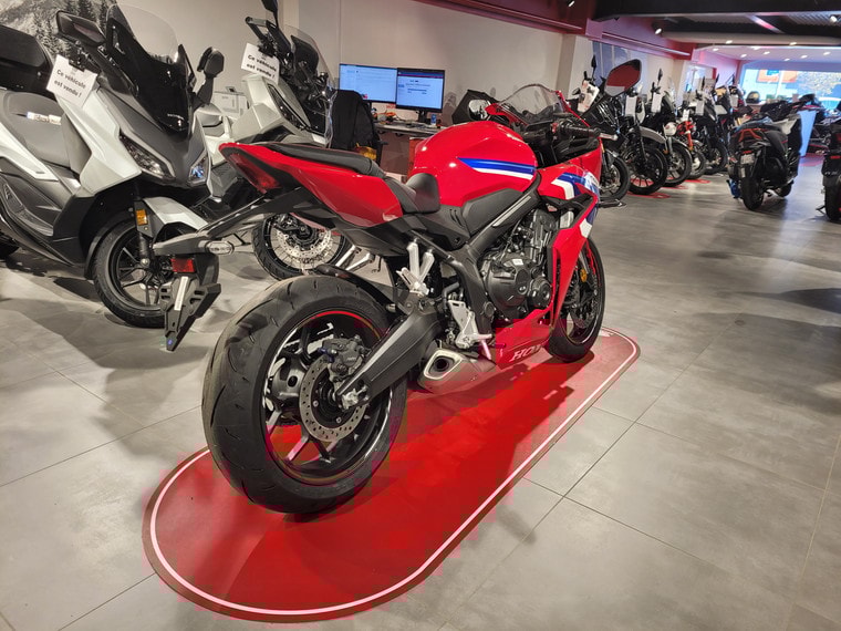 HONDA CBR 650 R-showroom-element-2