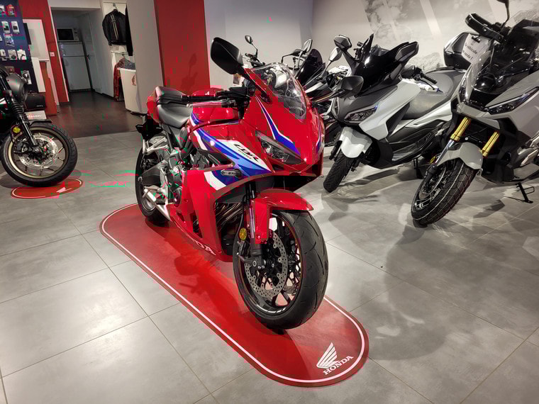 HONDA CBR 650 R